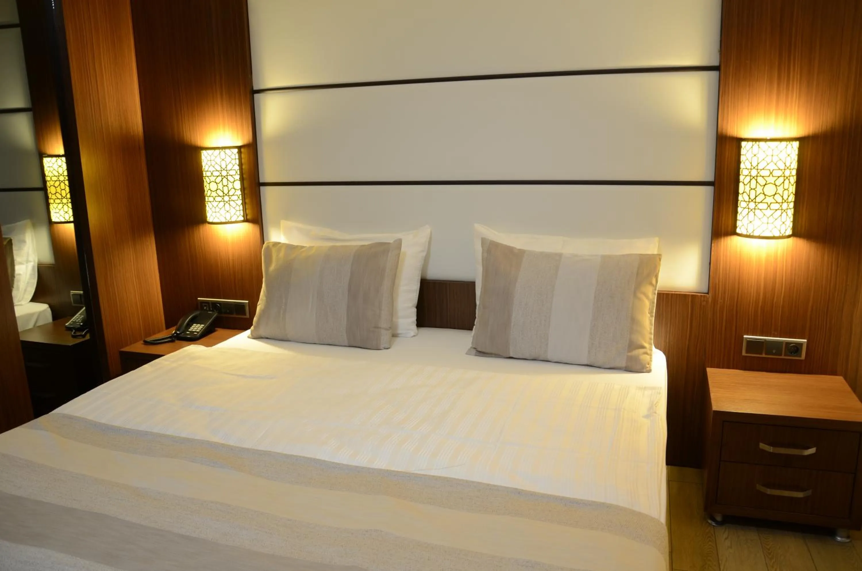 Bed in Safa Royal Museum Hotel