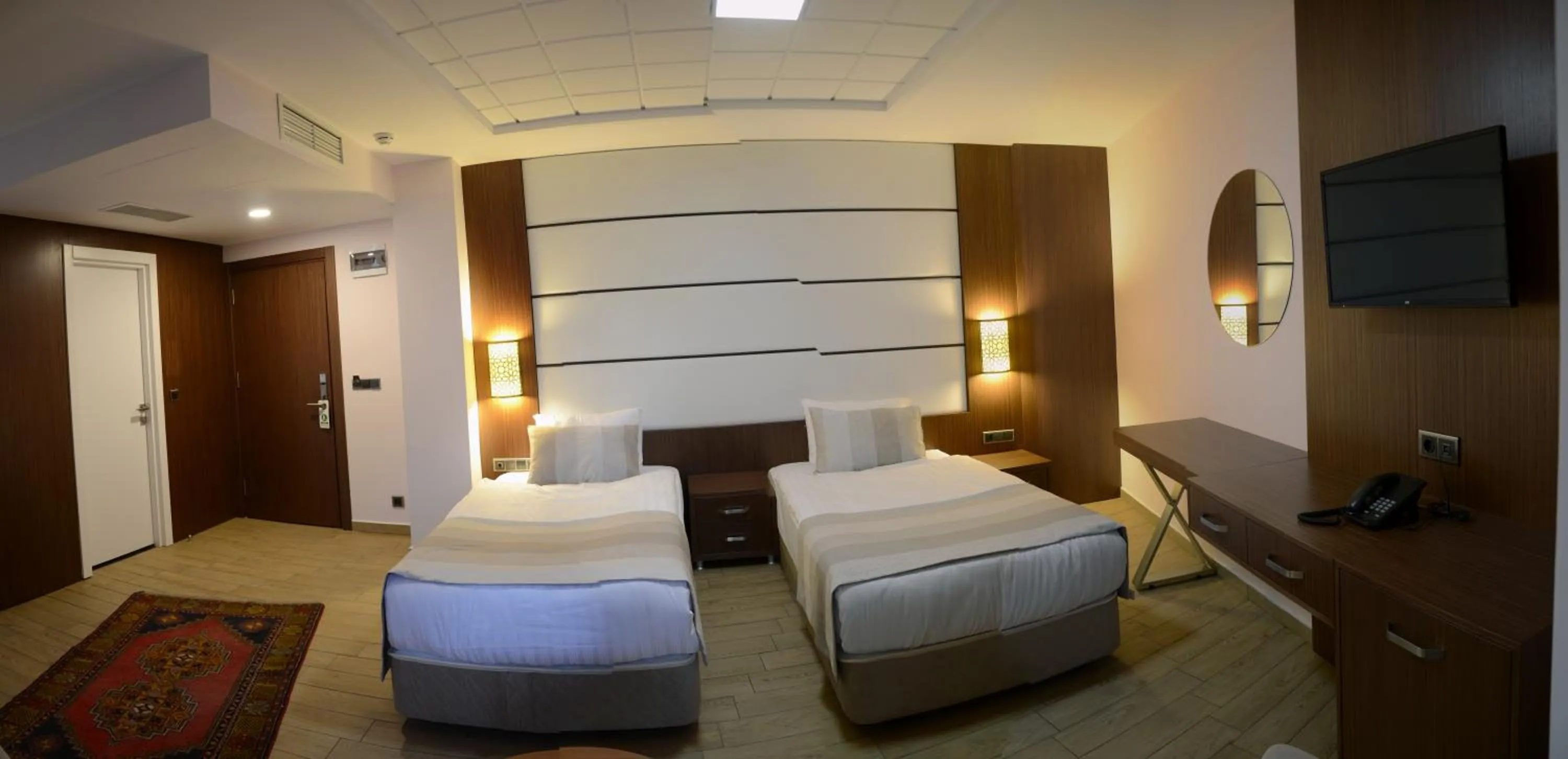 Communal lounge/ TV room, Bed in Safa Royal Museum Hotel