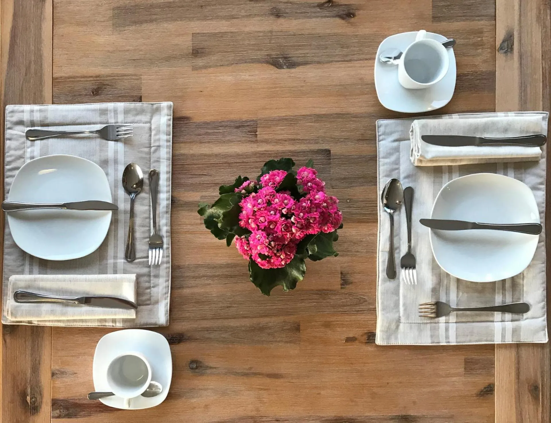 Food and drinks in Lavender Moon Guest House