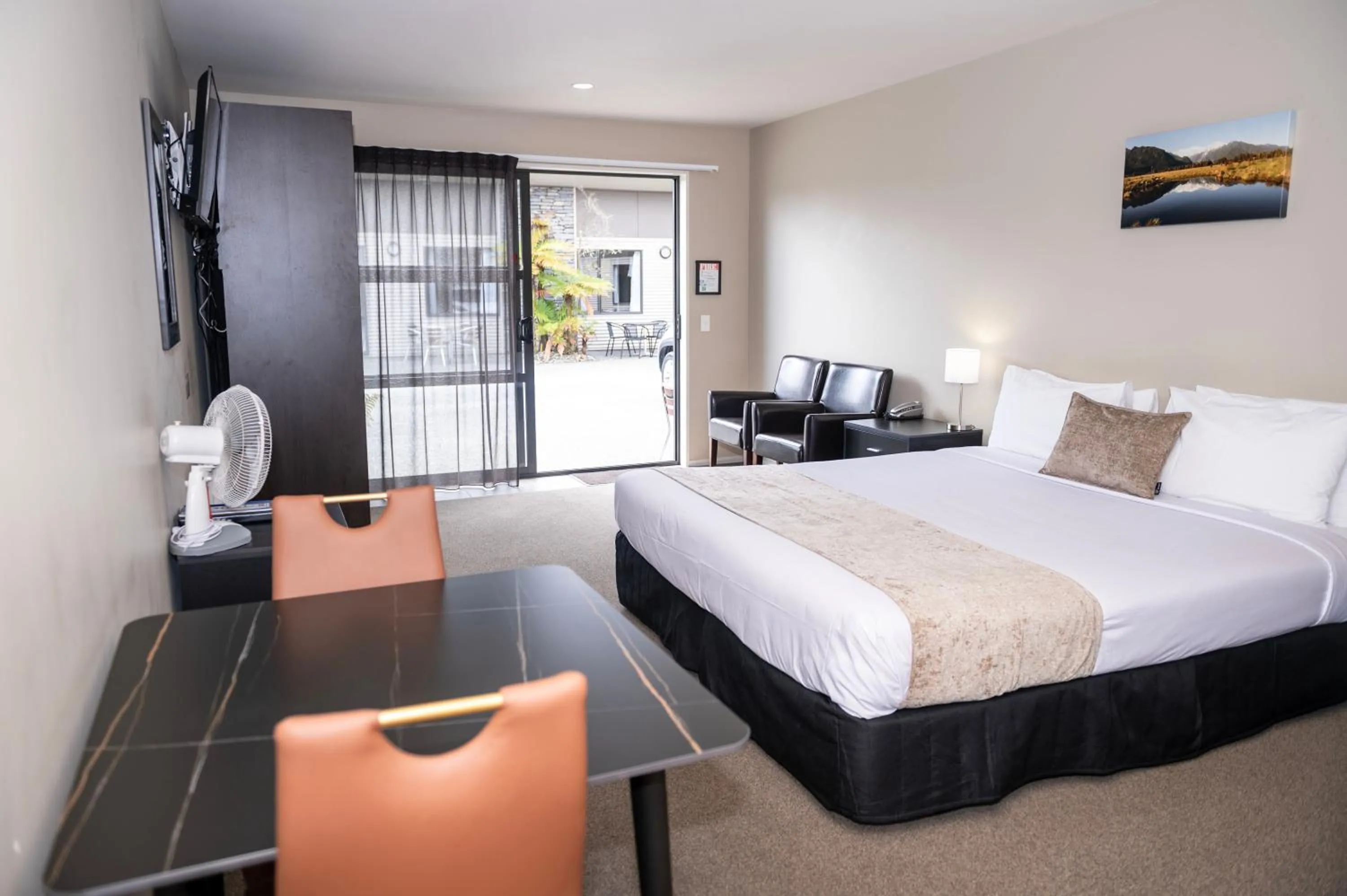 Bedroom, Bed in 58 On Cron Motel