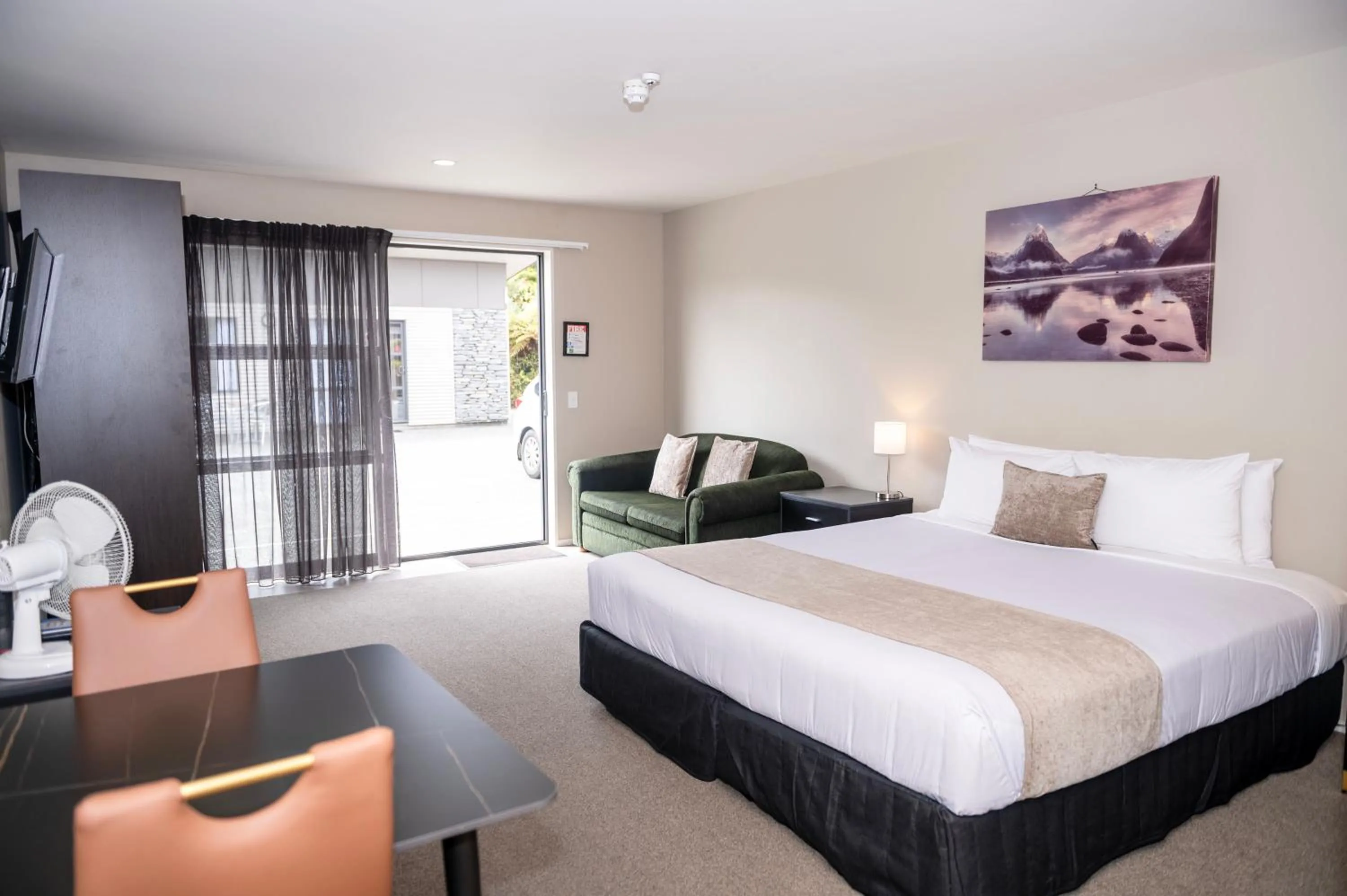 Bedroom, Bed in 58 On Cron Motel