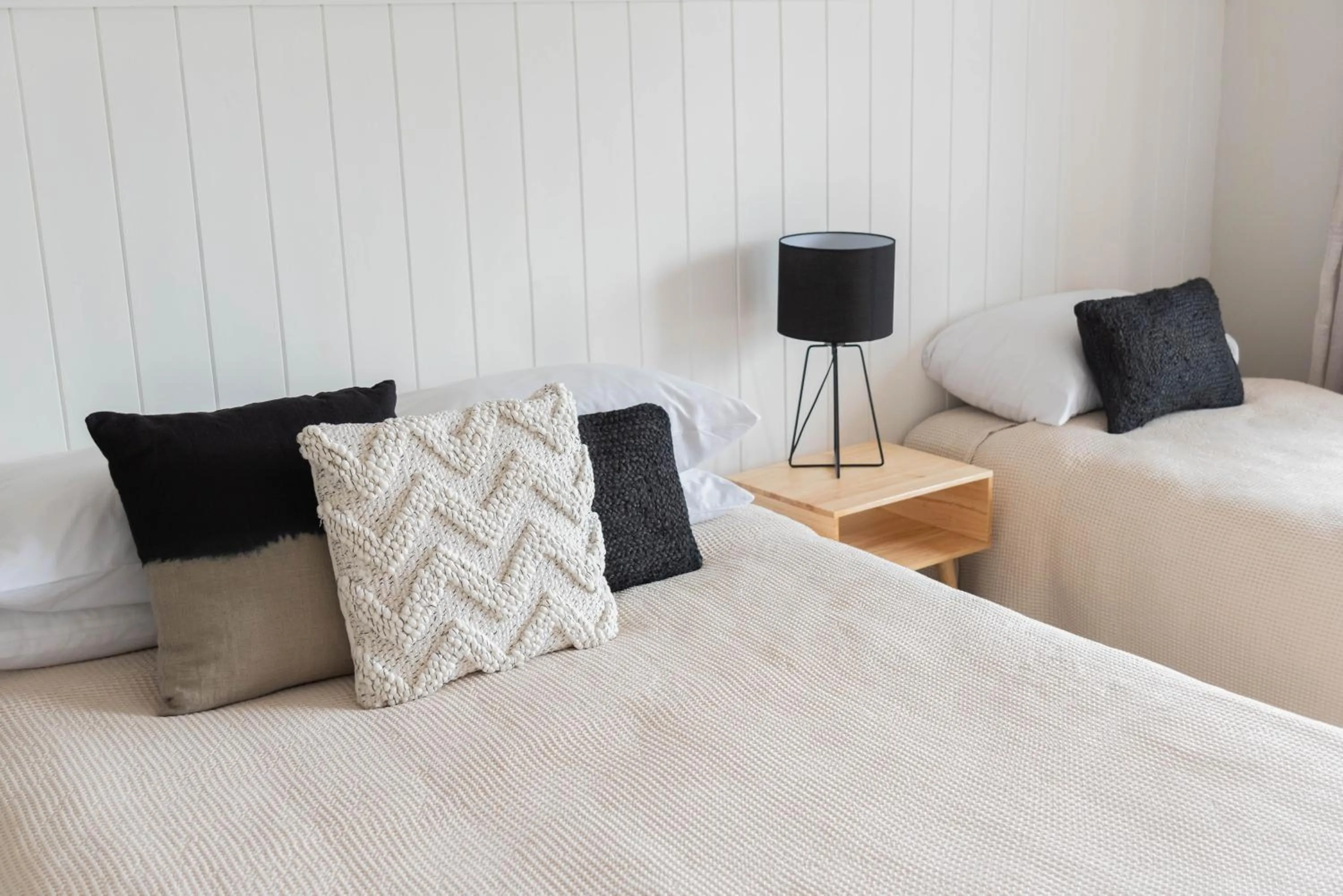 Bed in Raglan Sunset Motel and Conference Venue