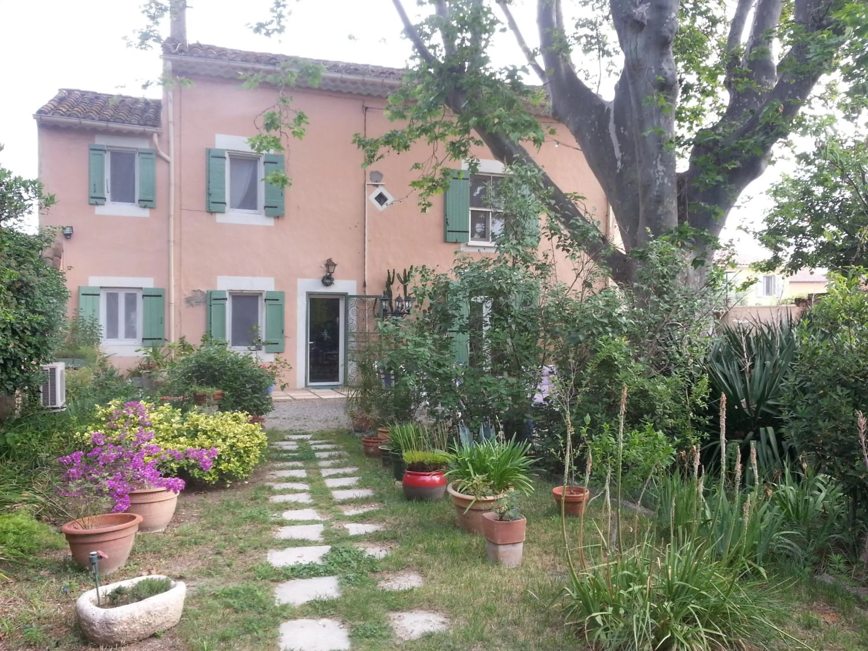 Facade/entrance in Berne &Michel