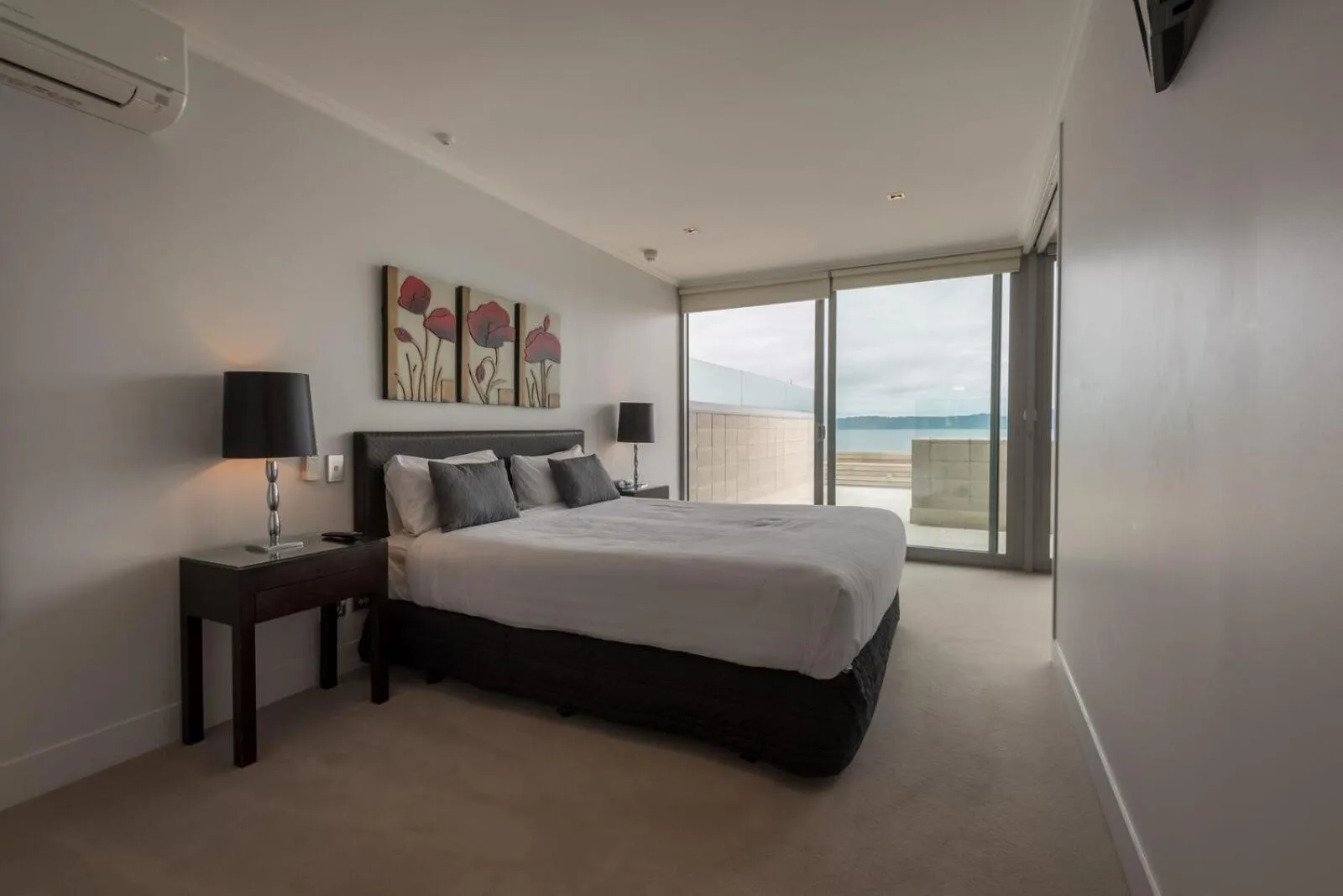 Bed in Sacred Waters Taupo