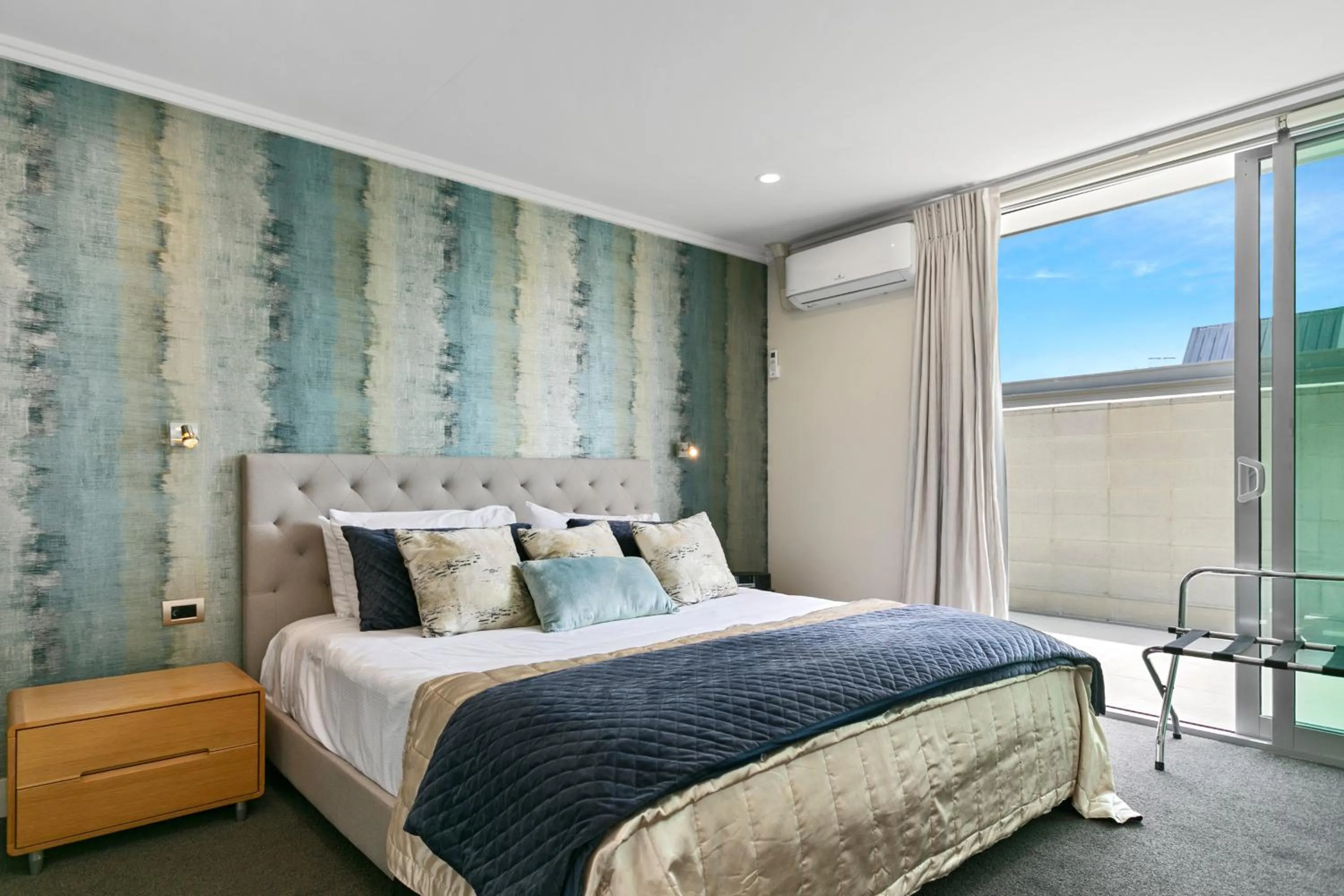 Bed in Sacred Waters Taupo