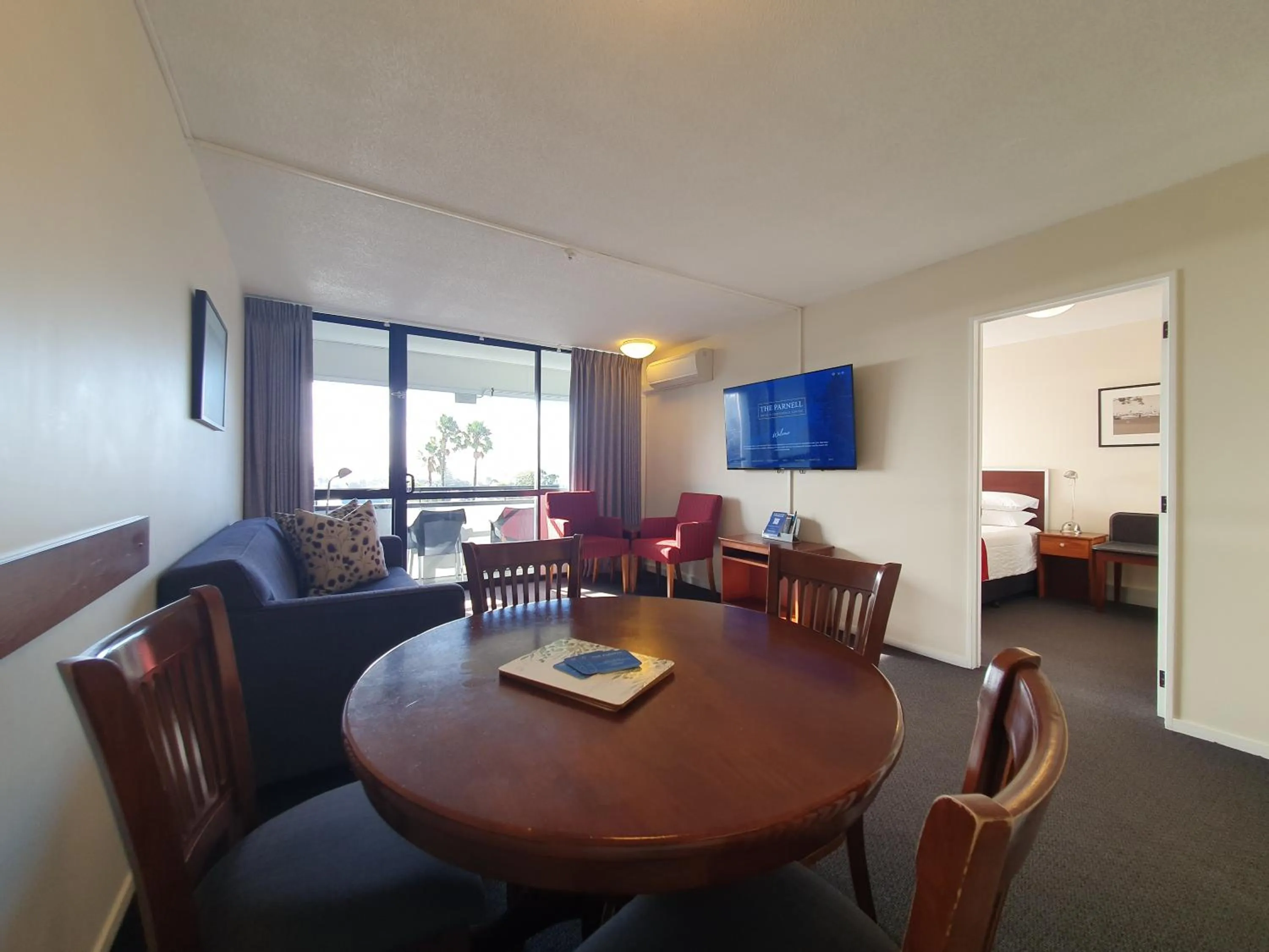 Living room in The Parnell Hotel & Conference Centre