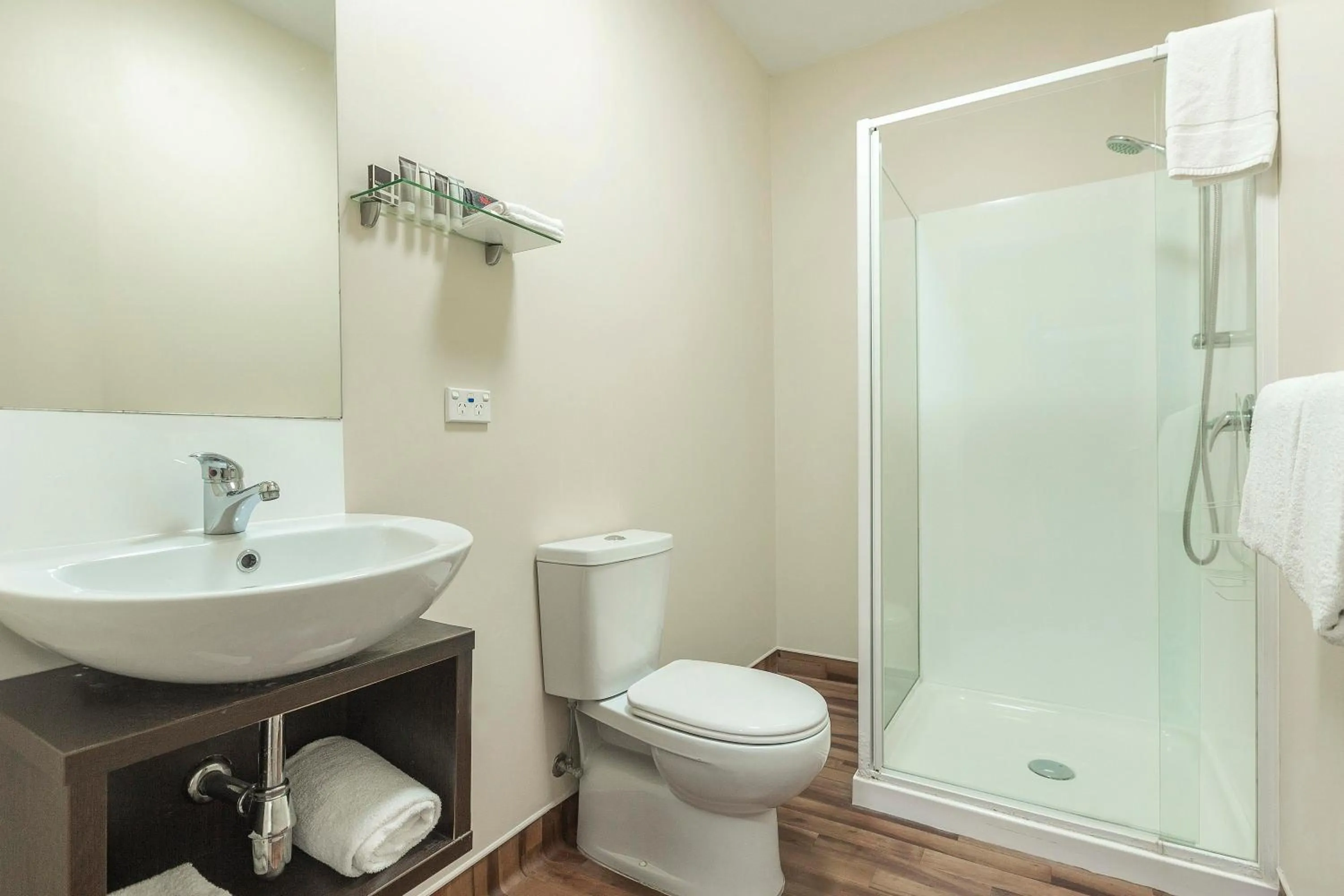 540 on Great South Motel