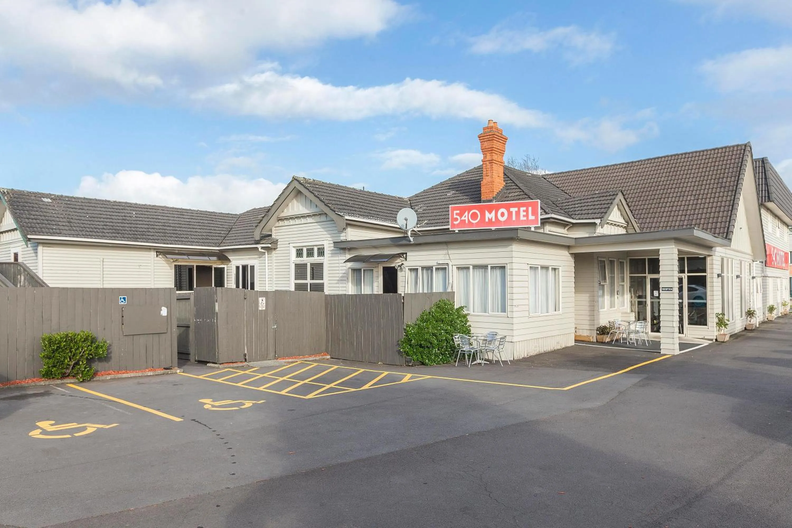 540 on Great South Motel