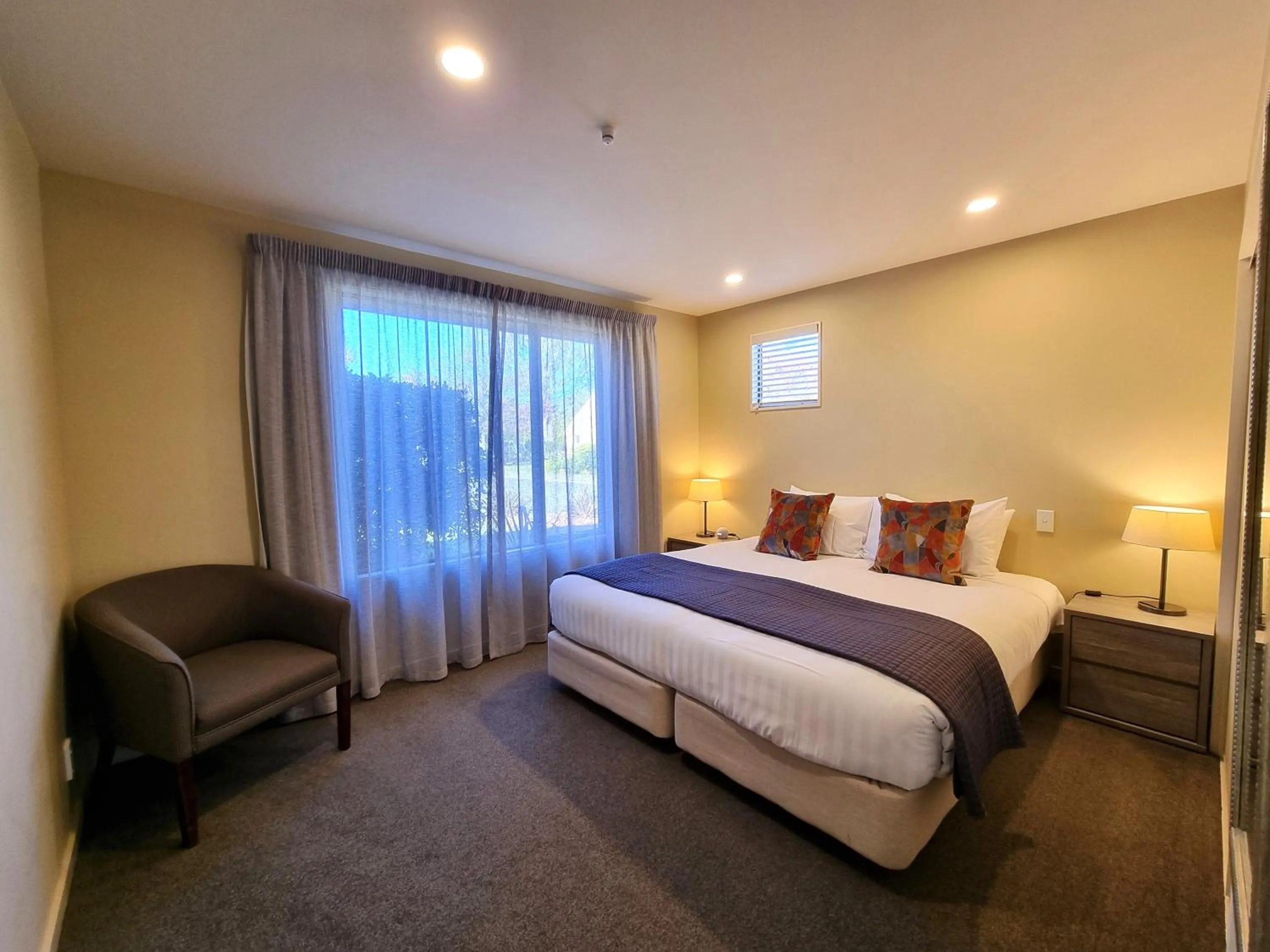 Bedroom, Bed in Vintners Retreat