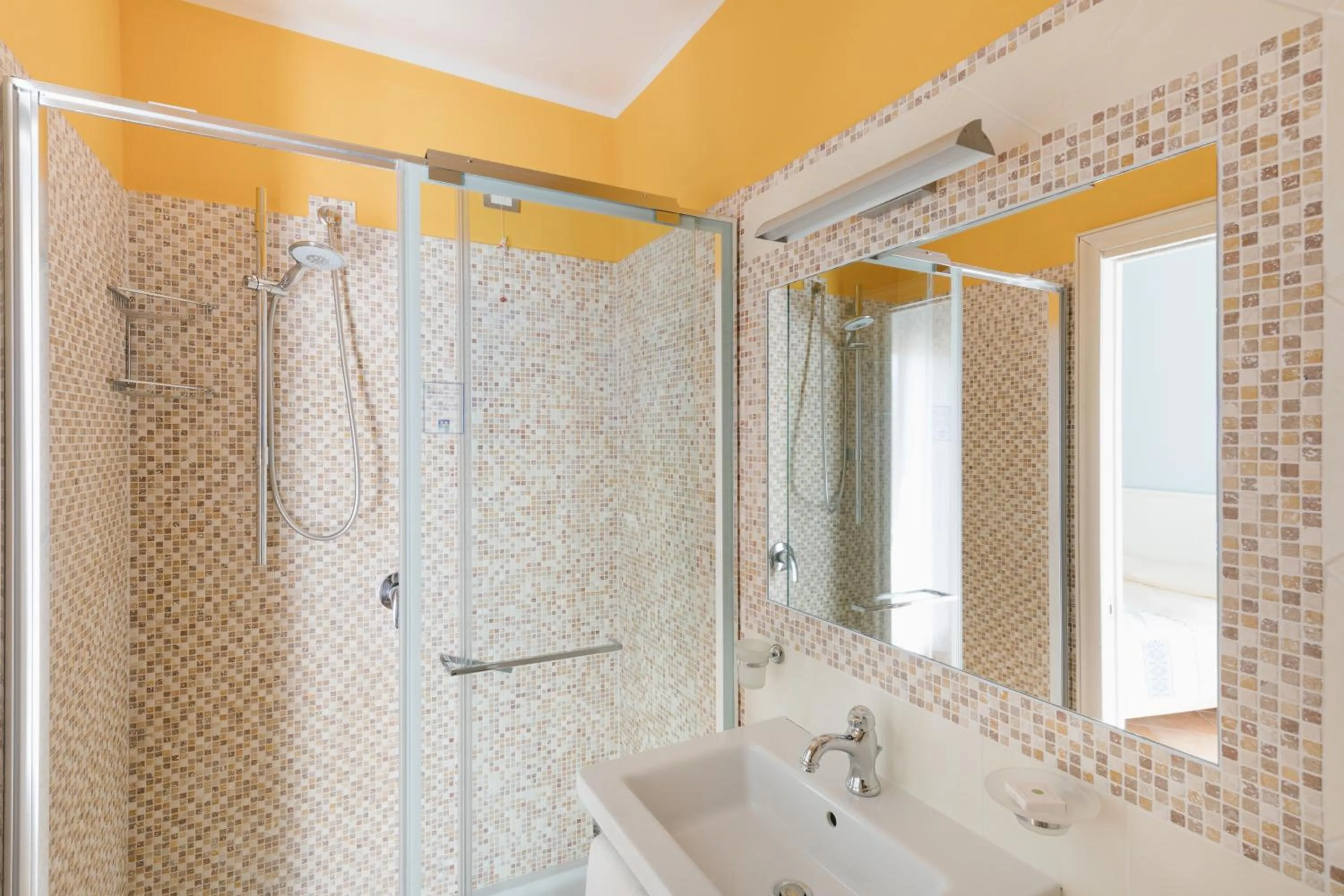 Shower in Marin Hotel