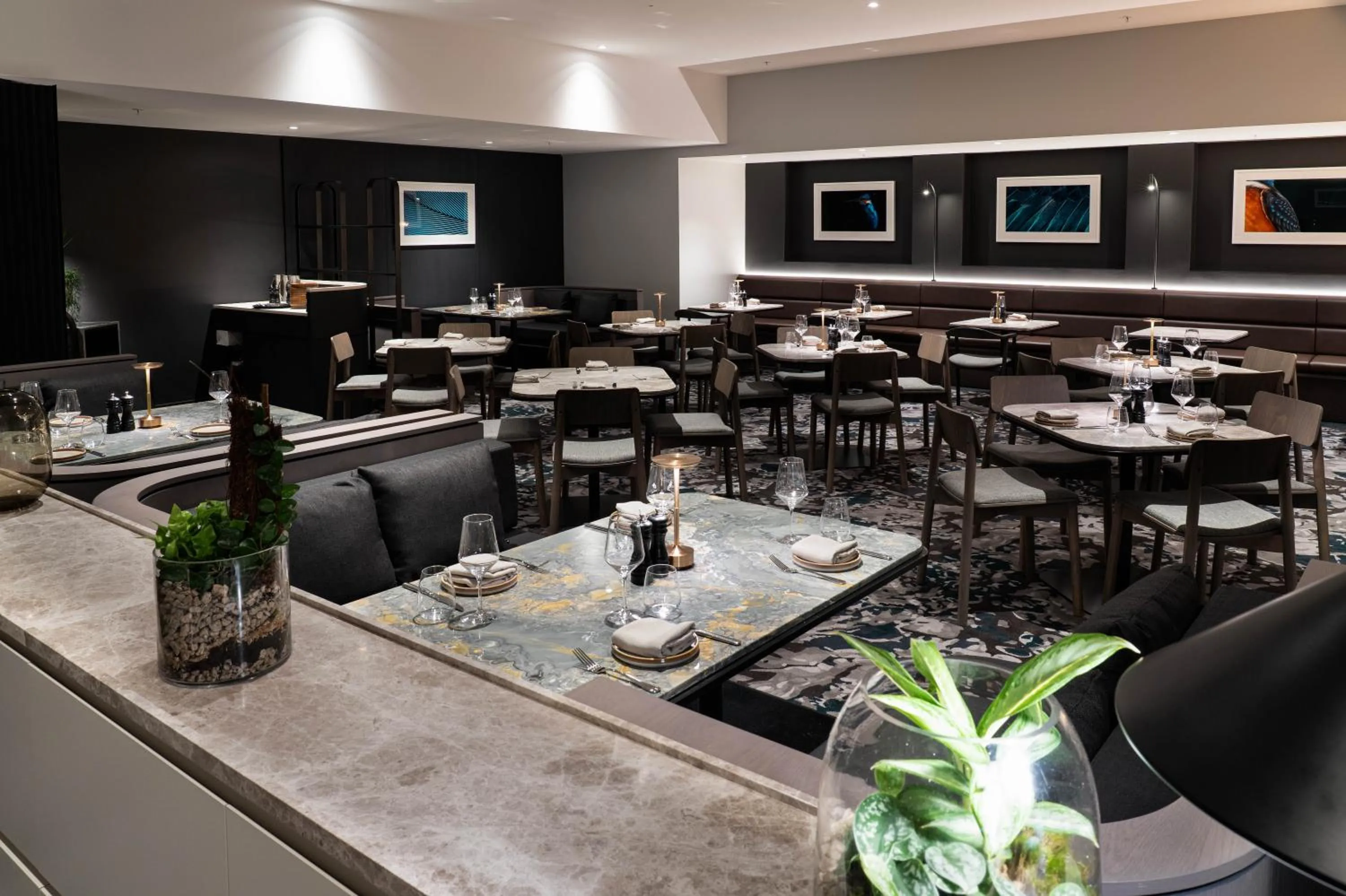 Restaurant/places to eat in Crowne Plaza Auckland by IHG