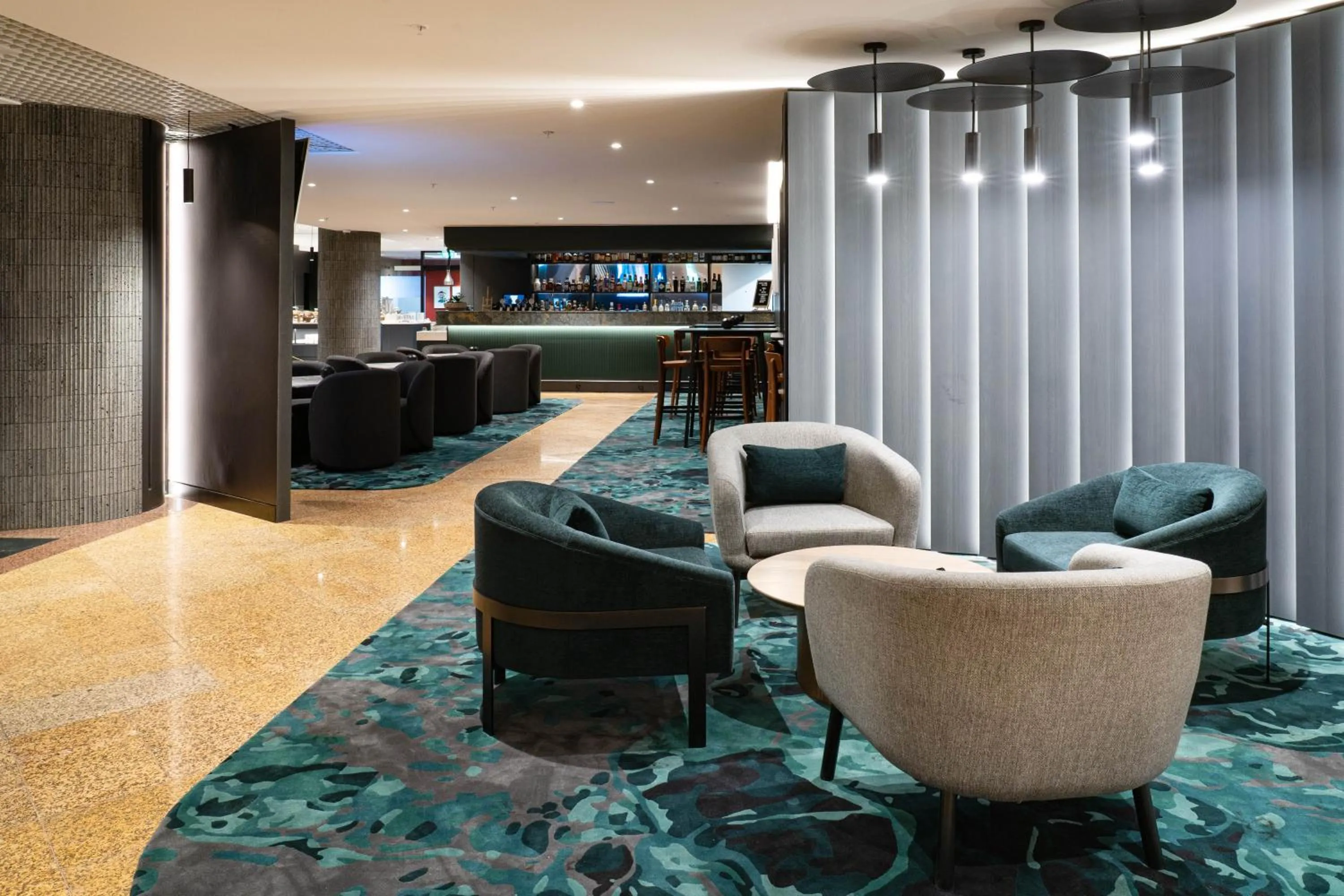 Lounge or bar in Crowne Plaza Auckland by IHG