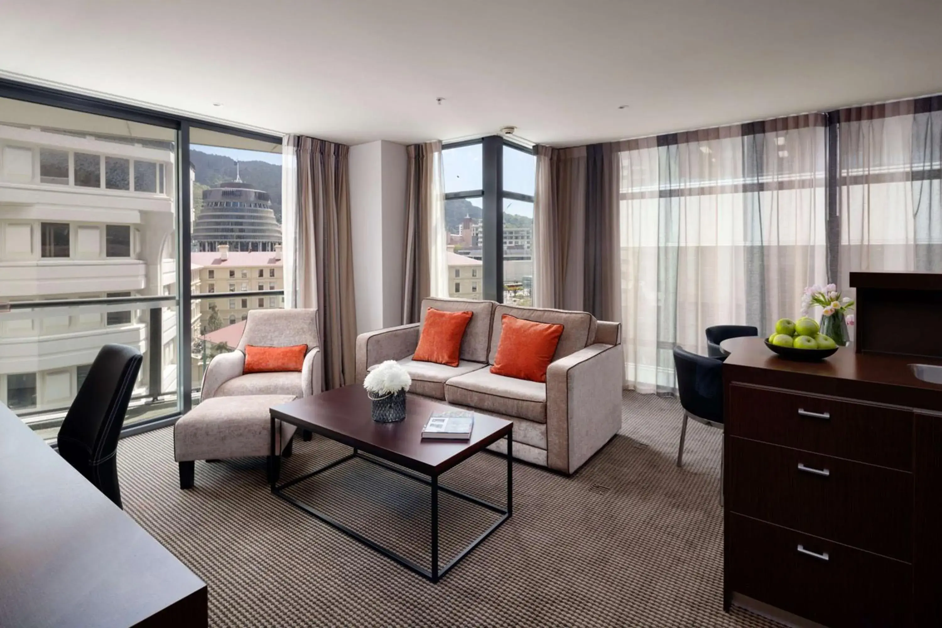 Photo of the whole room in Rydges Wellington Photo of the whole room in Rydges Wellington