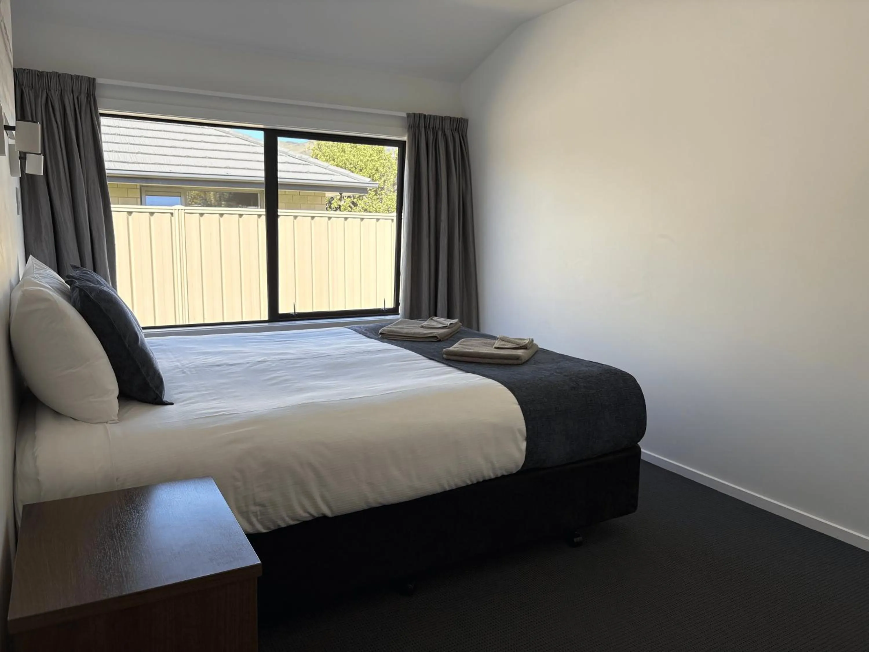 Bed in ASURE Central Gold Motel Cromwell