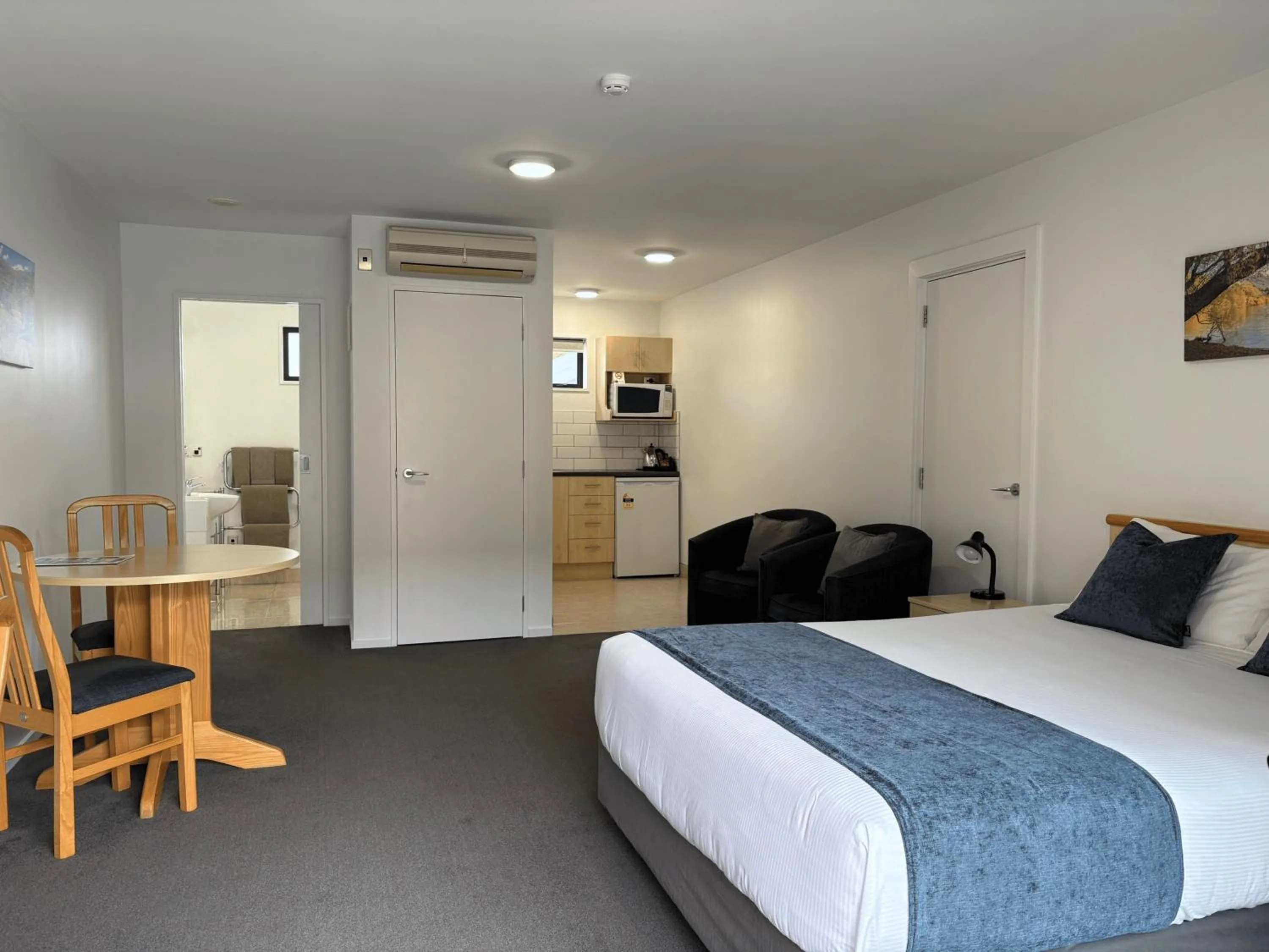 Bed in ASURE Central Gold Motel Cromwell