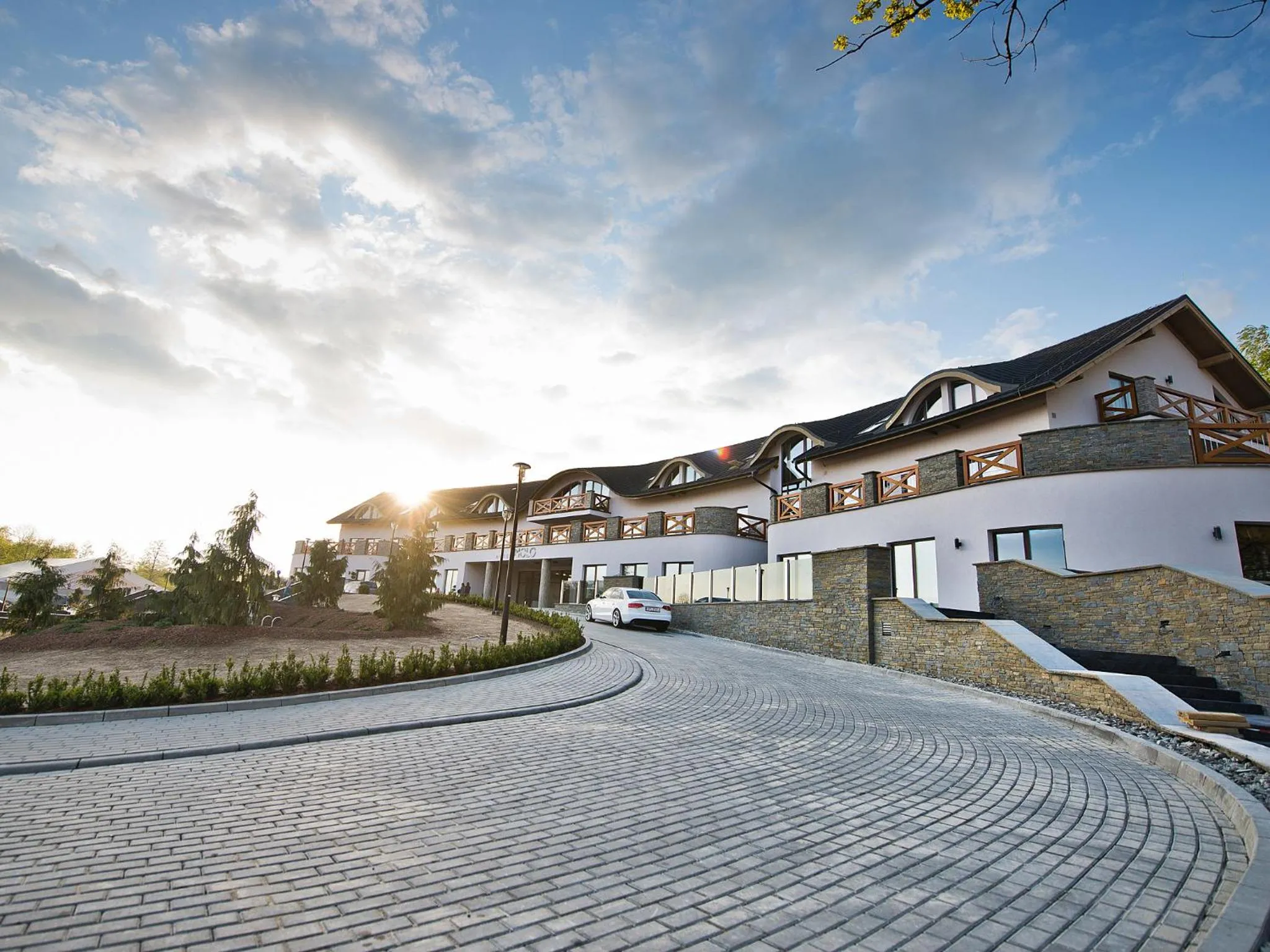 Property building in Hotel Molo Resort