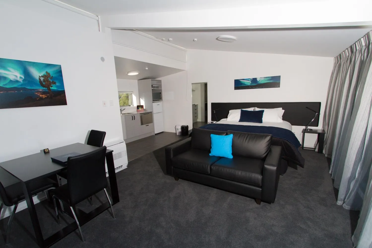 Staff, Bed in Aurora on George