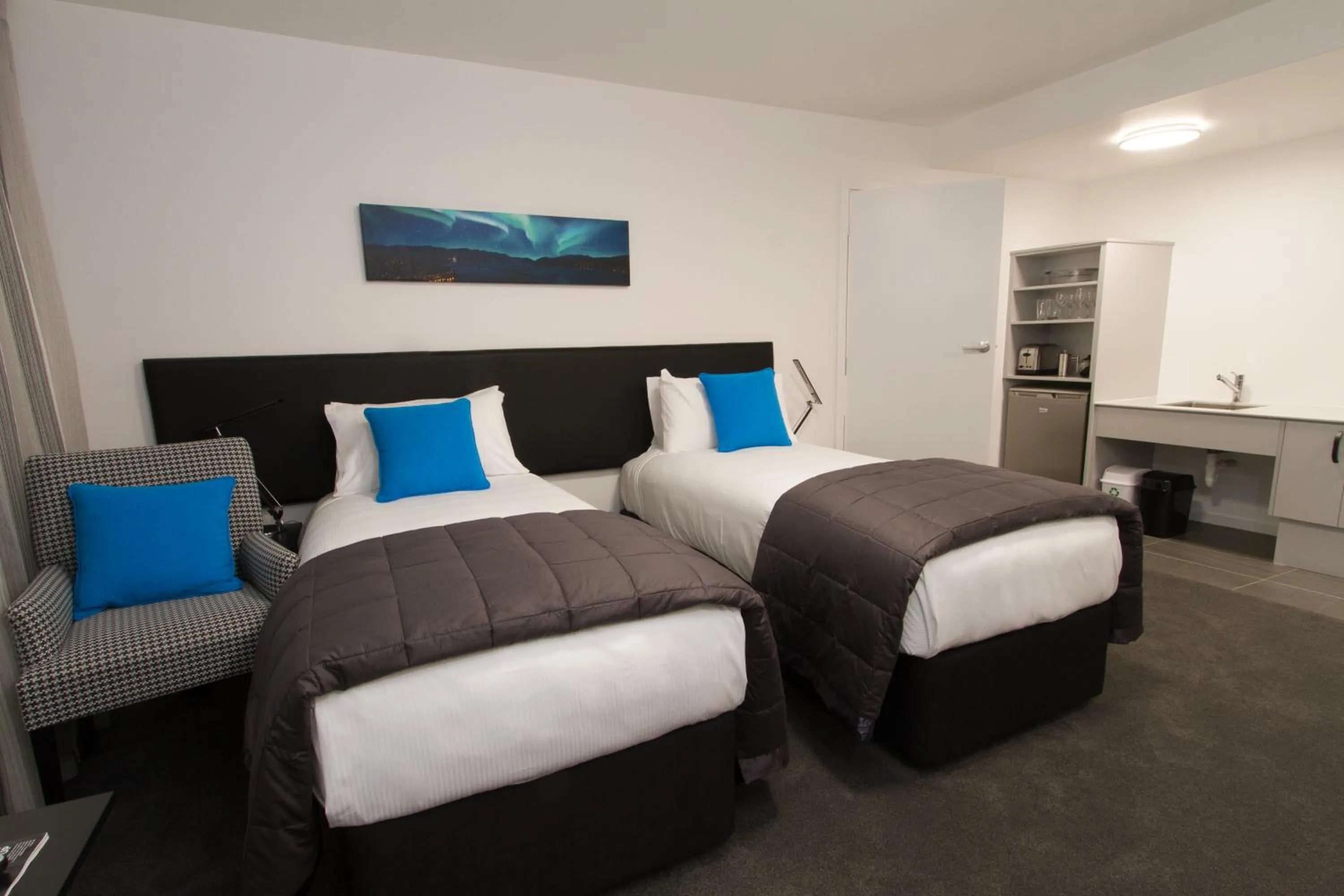 Bed in Aurora on George