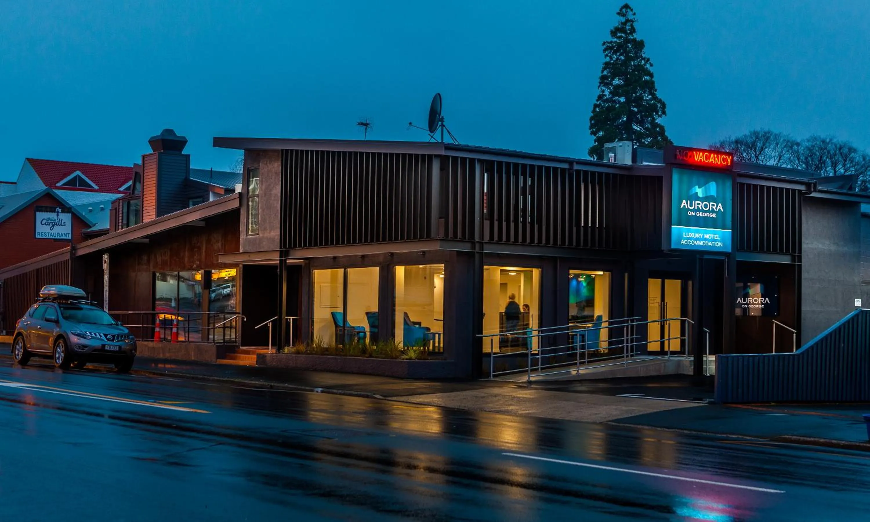 Property building in Aurora on George