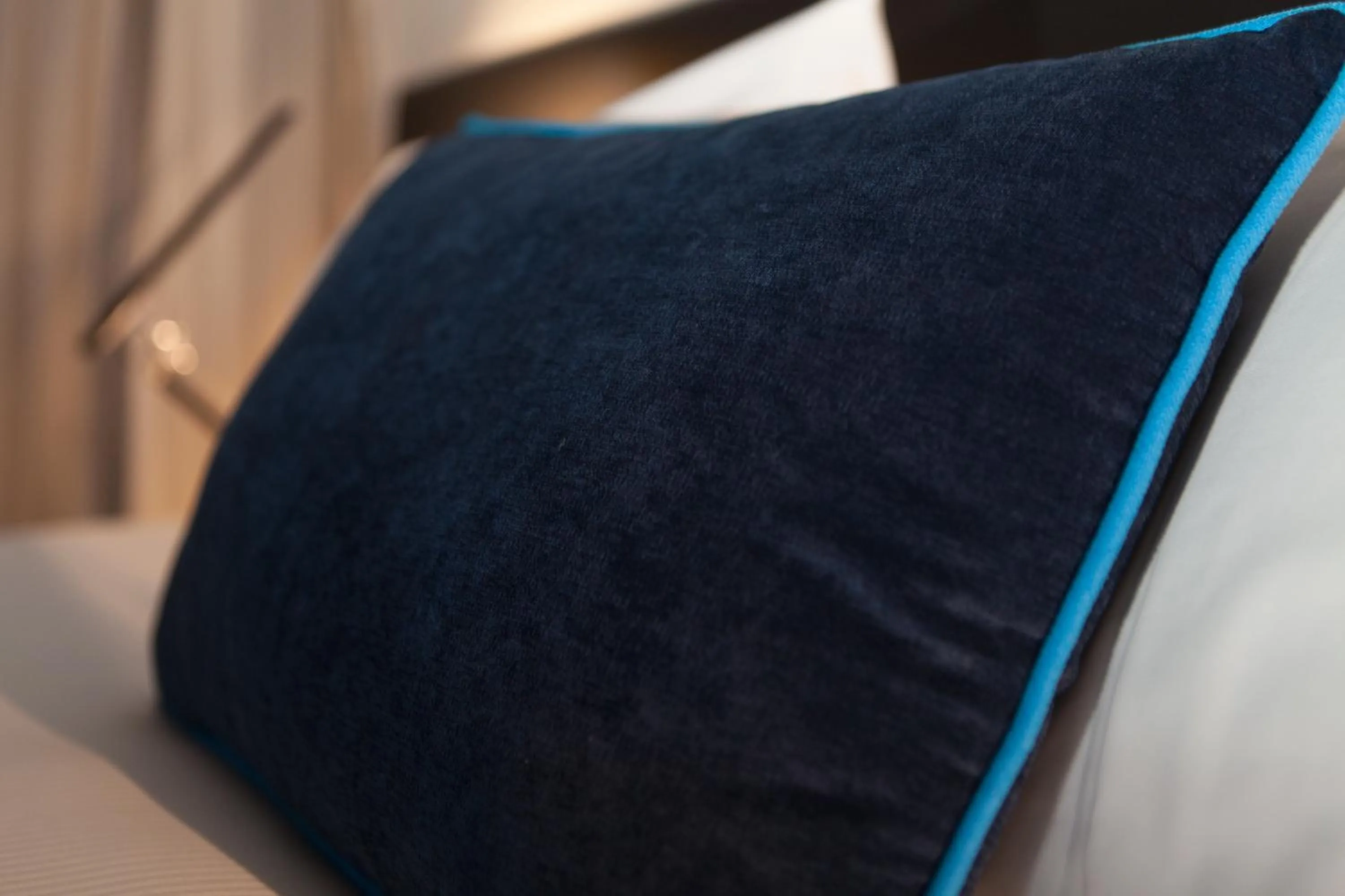 Bed in Aurora on George