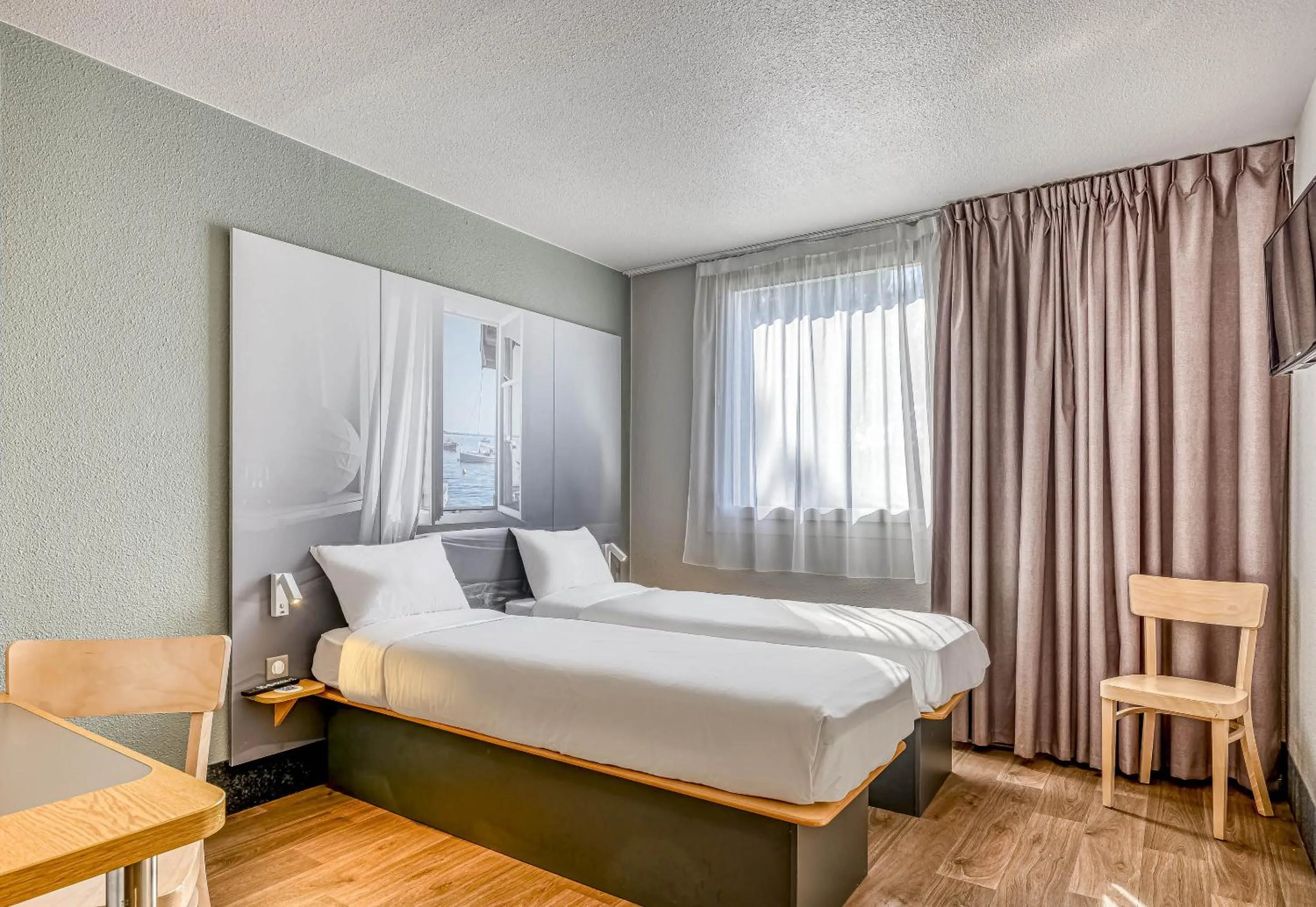 Bedroom, Bed in B&B HOTEL Bordeaux Sud Mios 3 étoiles