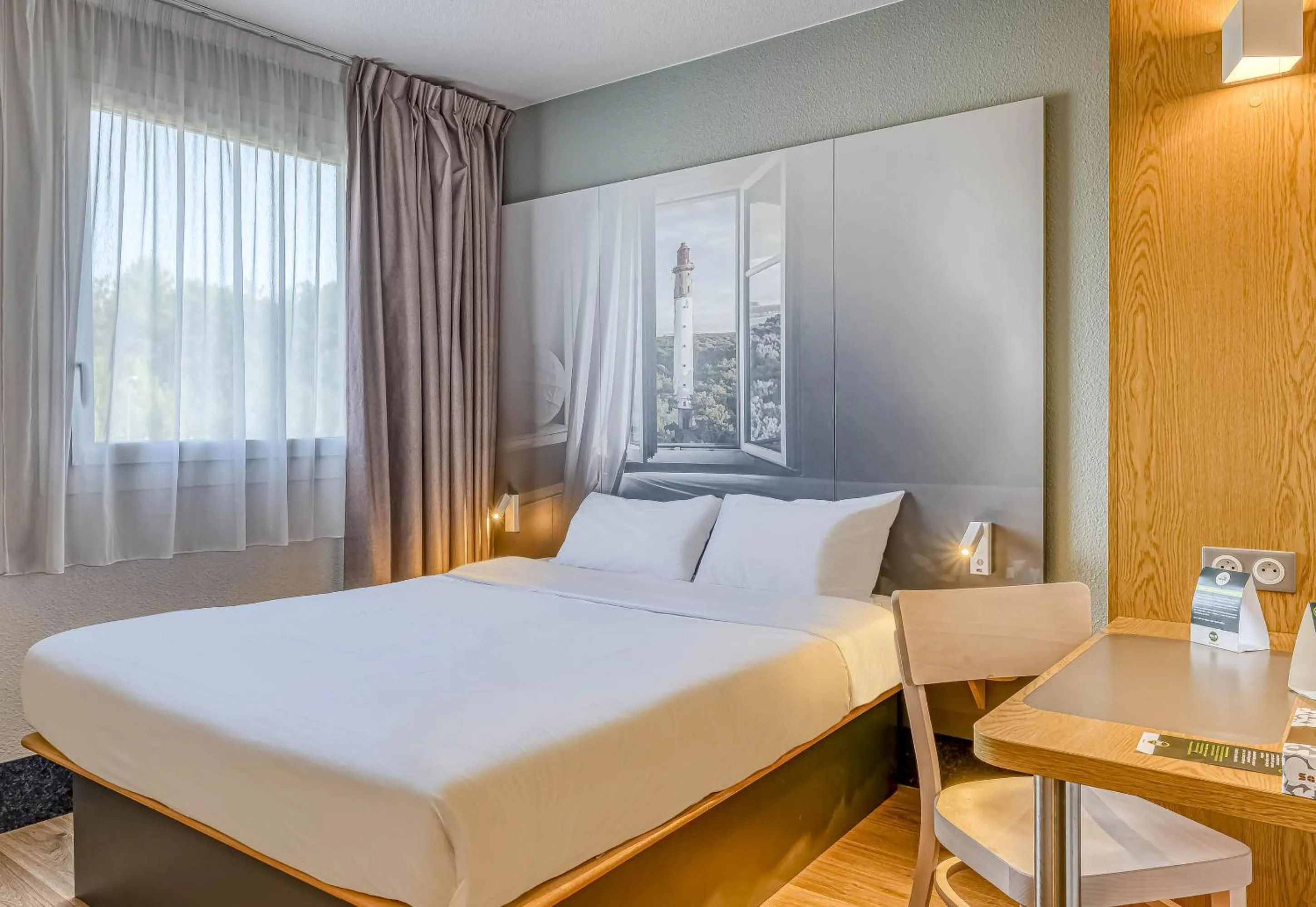 Bedroom, Bed in B&B HOTEL Bordeaux Sud Mios 3 étoiles