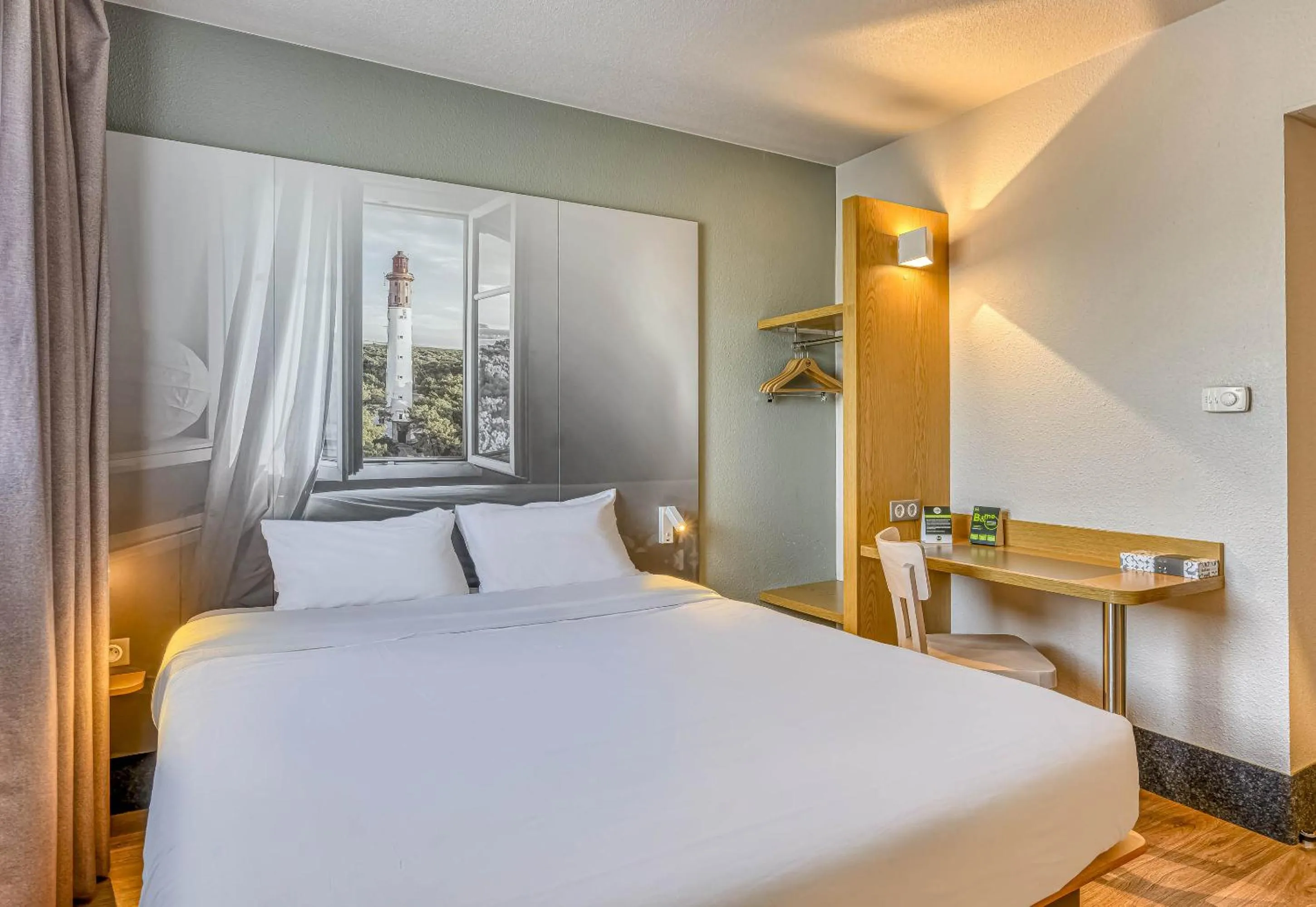 Bedroom, Bed in B&B HOTEL Bordeaux Sud Mios 3 étoiles