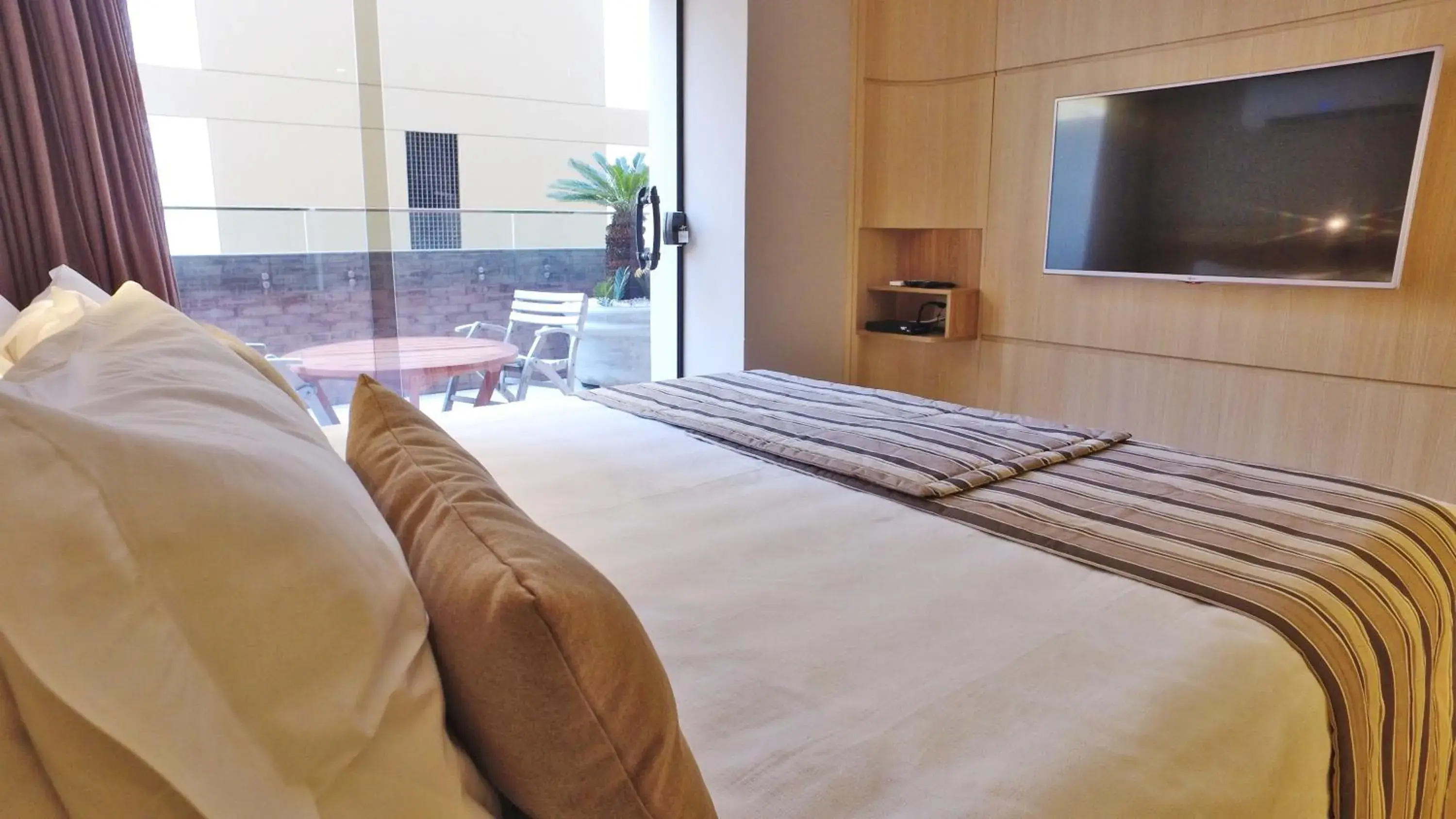 Bed in Ritz Copacabana Hotel Bed in Ritz Copacabana Hotel