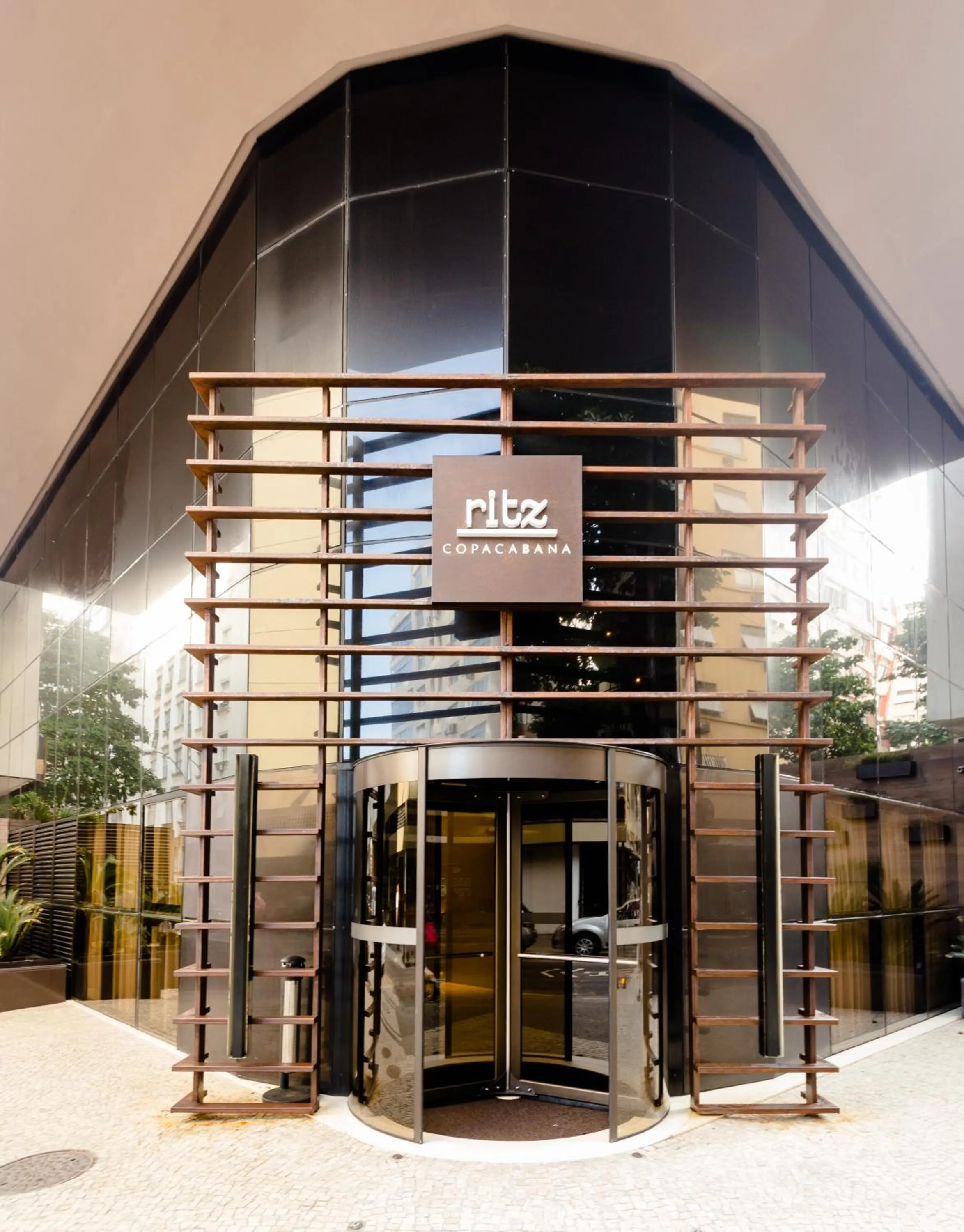 Facade/entrance in Ritz Copacabana Hotel
