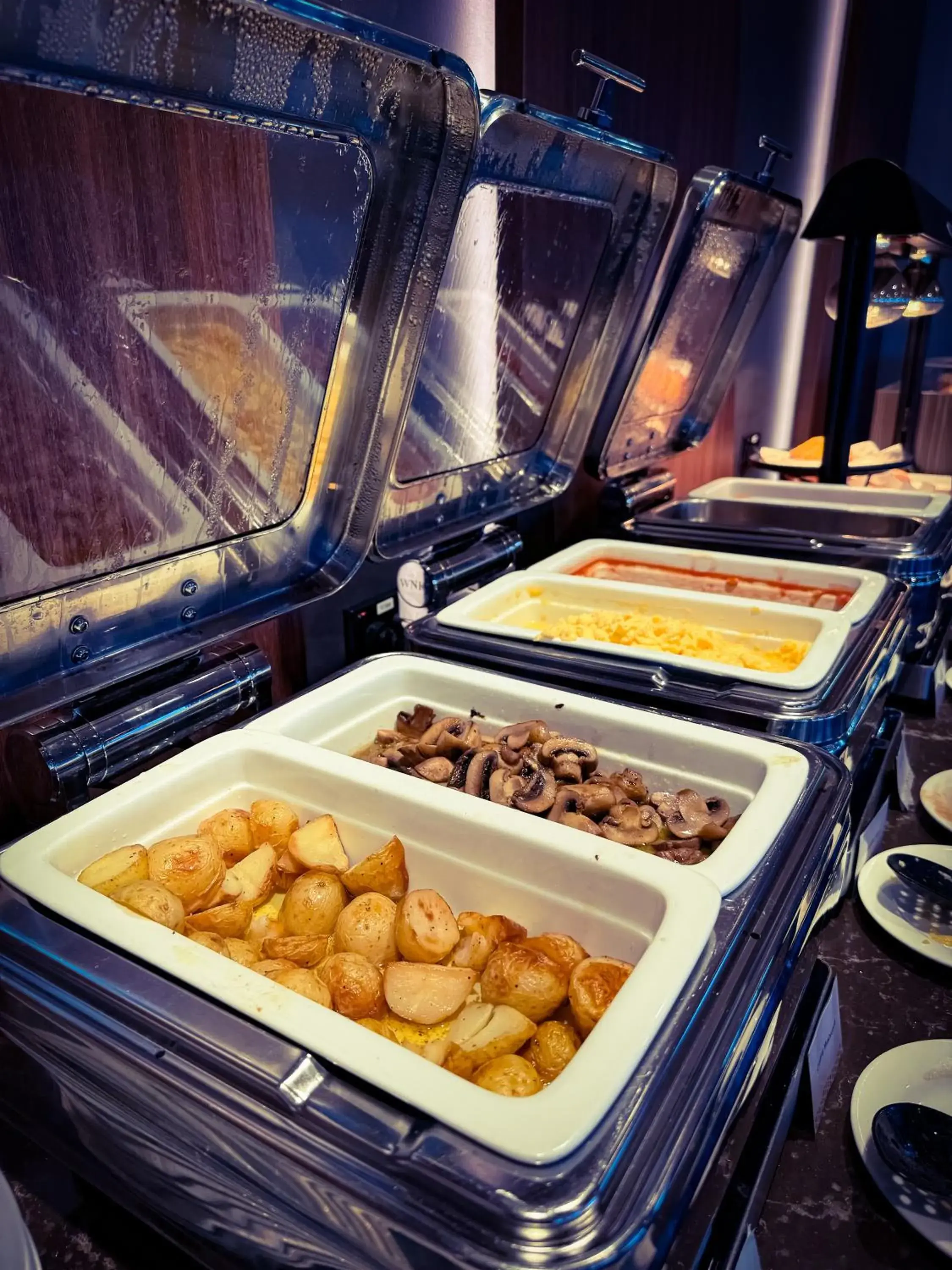 Breakfast in JetPark Hamilton Airport New Zealand Breakfast in JetPark Hamilton Airport New Zealand