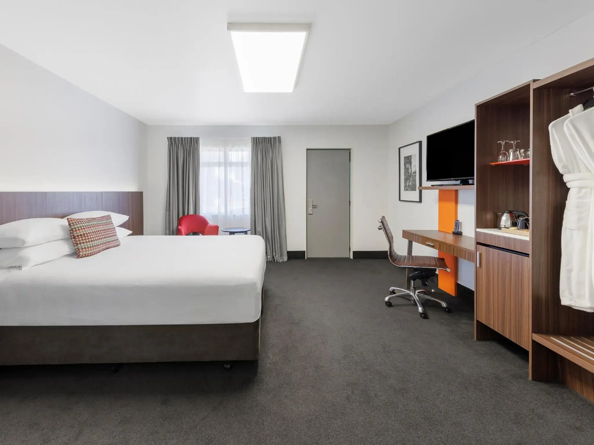 Bedroom, Bed in JetPark Hamilton Airport New Zealand Bedroom, Bed in JetPark Hamilton Airport New Zealand