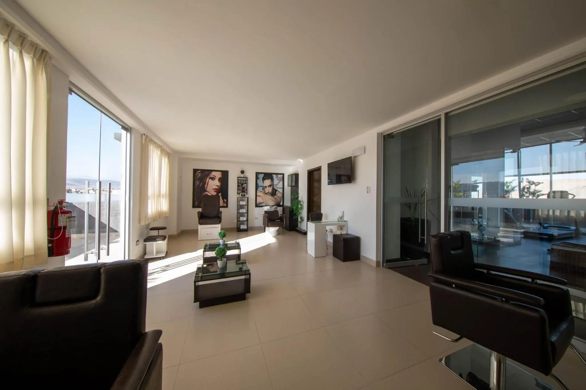 hair dresser in Casa Andina Select Tacna