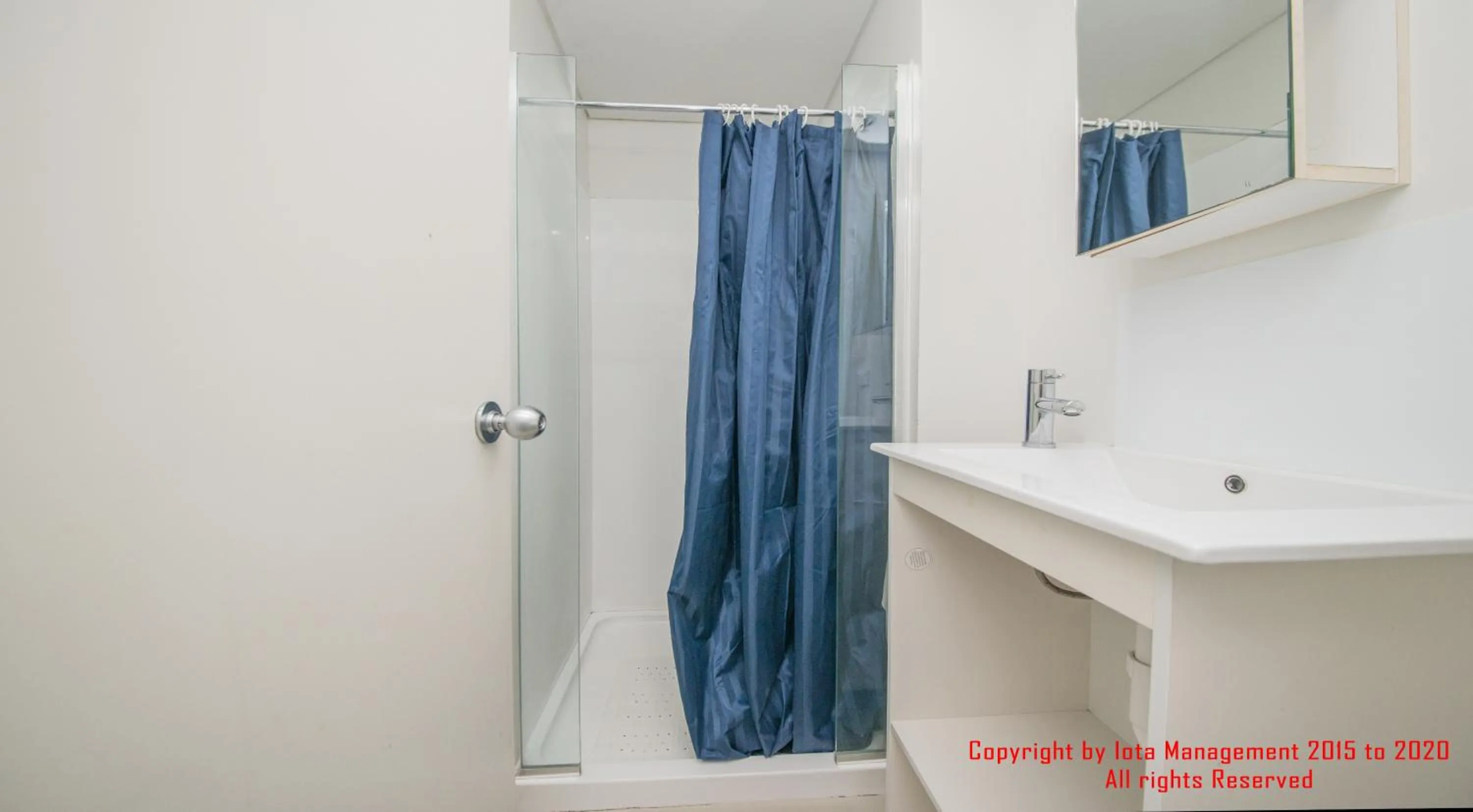Shower in Columbia Apartments