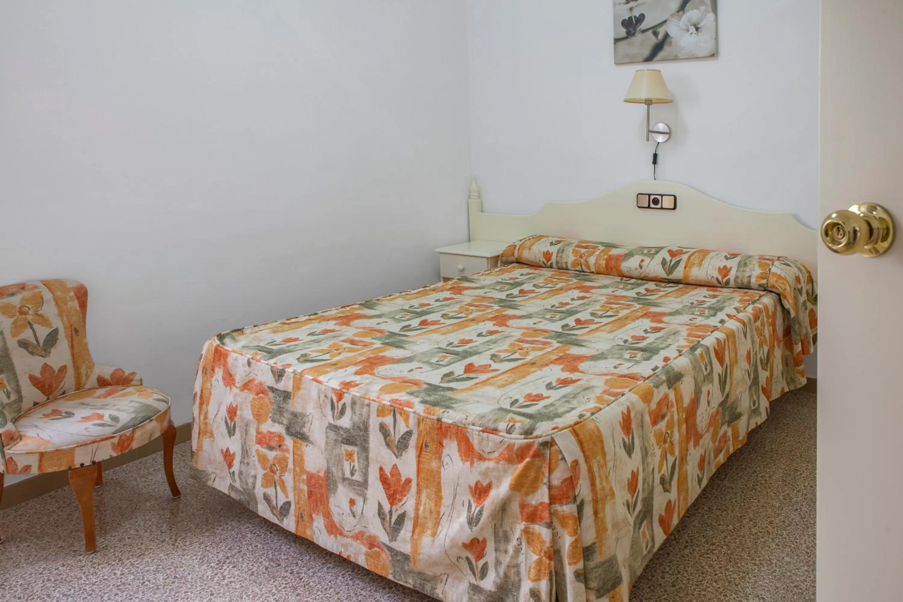 Bedroom, Bed in Hotel Agora