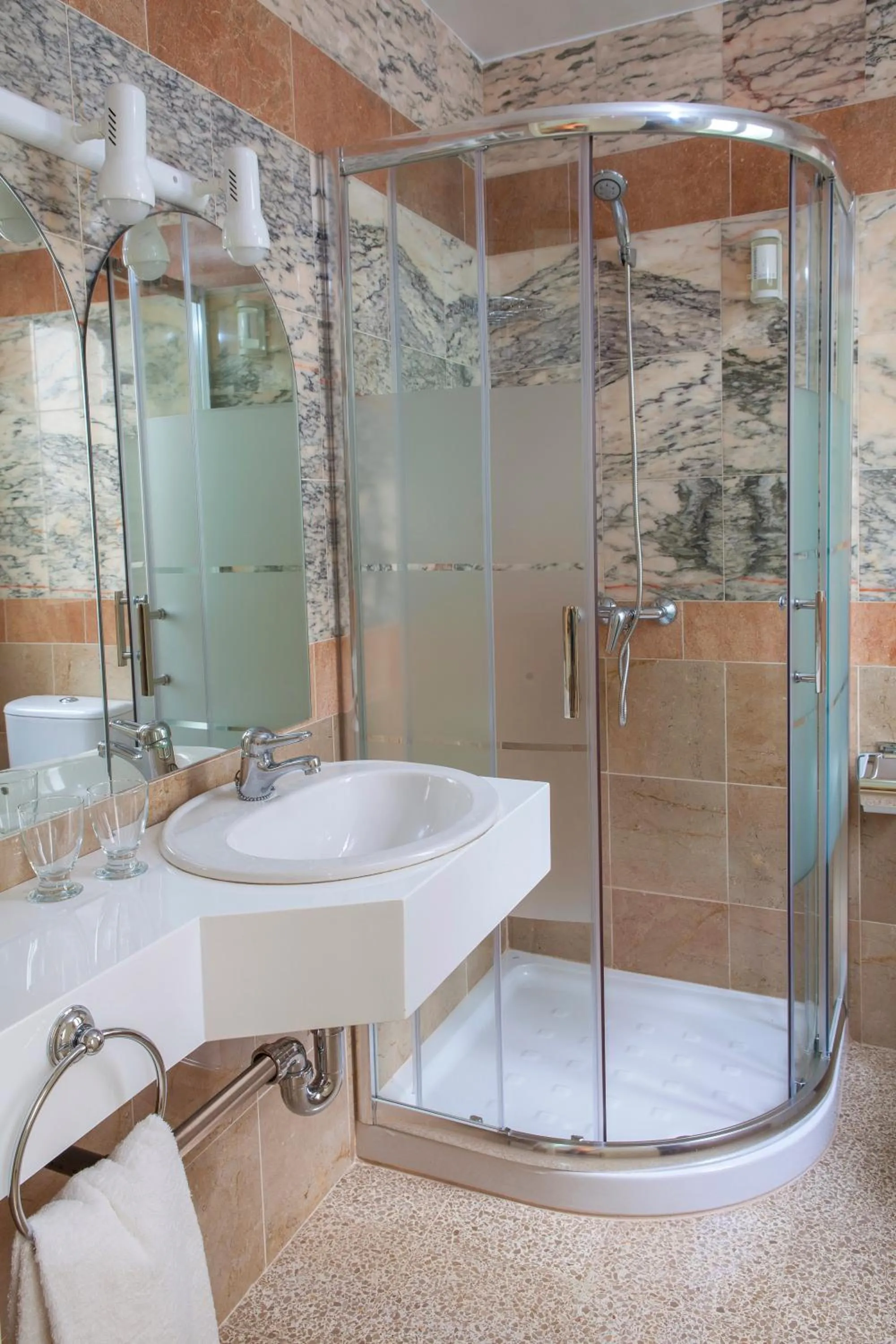 Bathroom in Hotel Agora