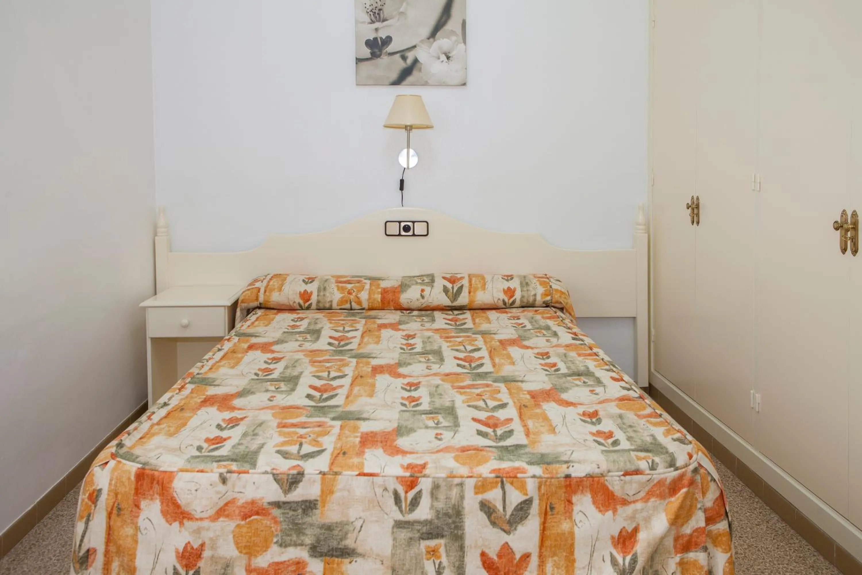 Bedroom, Bed in Hotel Agora