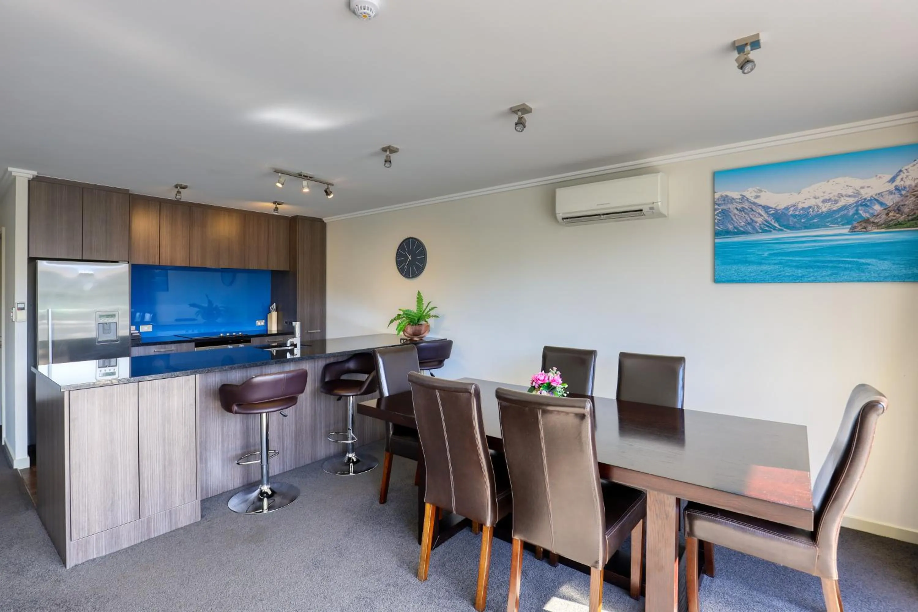 Kitchen or kitchenette in Marsden Lake Resort Central Otago