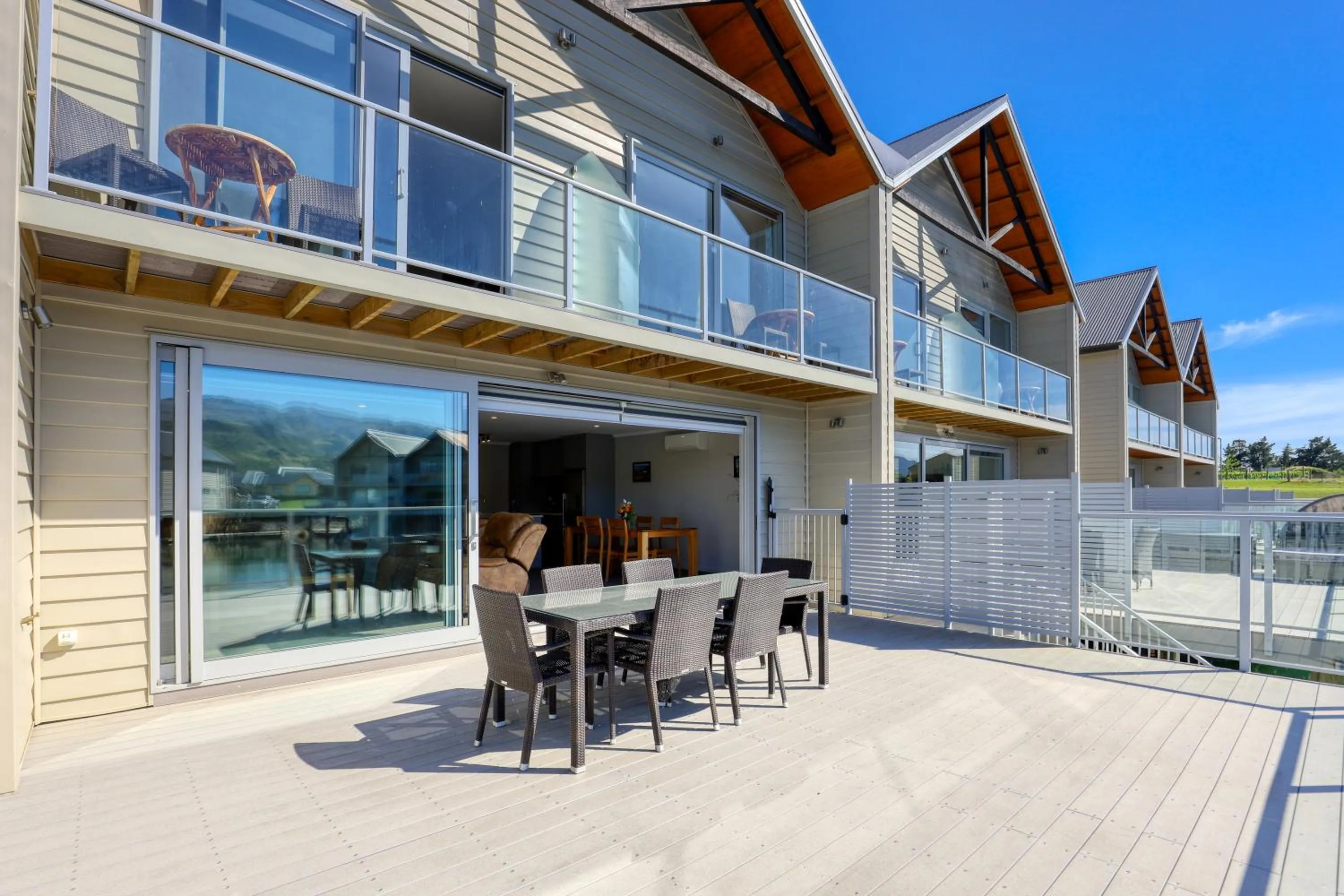 Balcony/Terrace in Marsden Lake Resort Central Otago