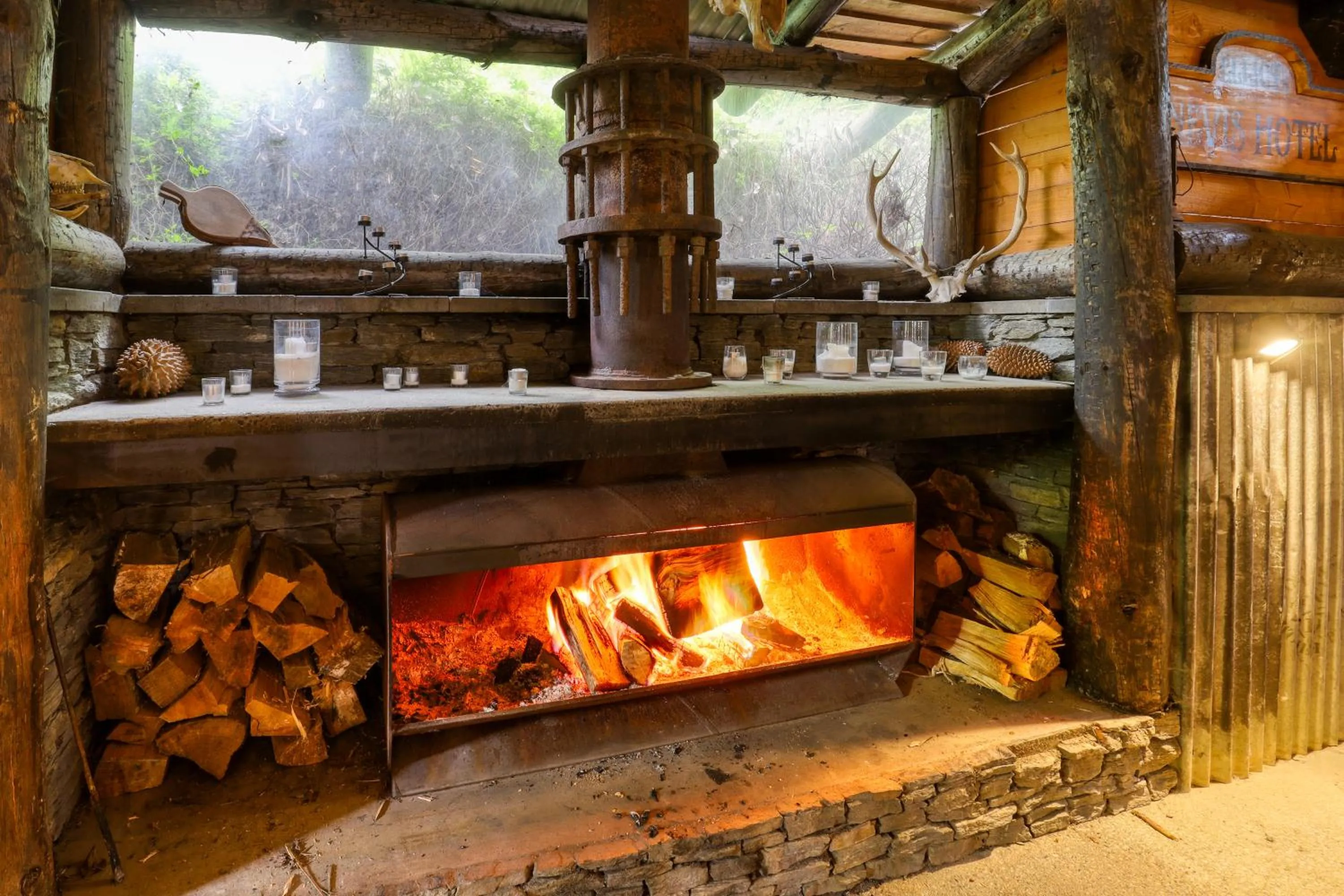 Lounge or bar in Marsden Lake Resort Central Otago