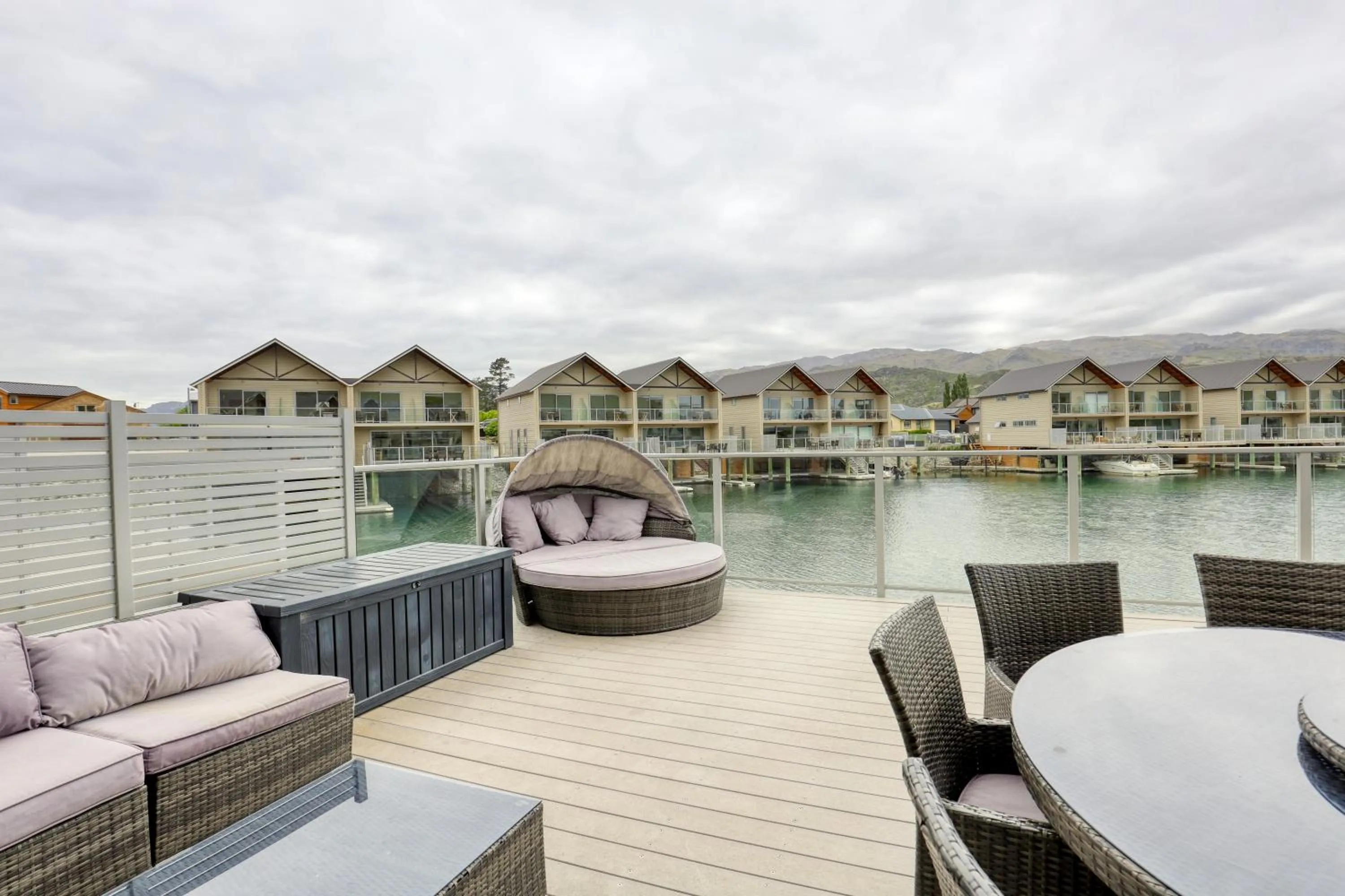 Balcony/Terrace in Marsden Lake Resort Central Otago