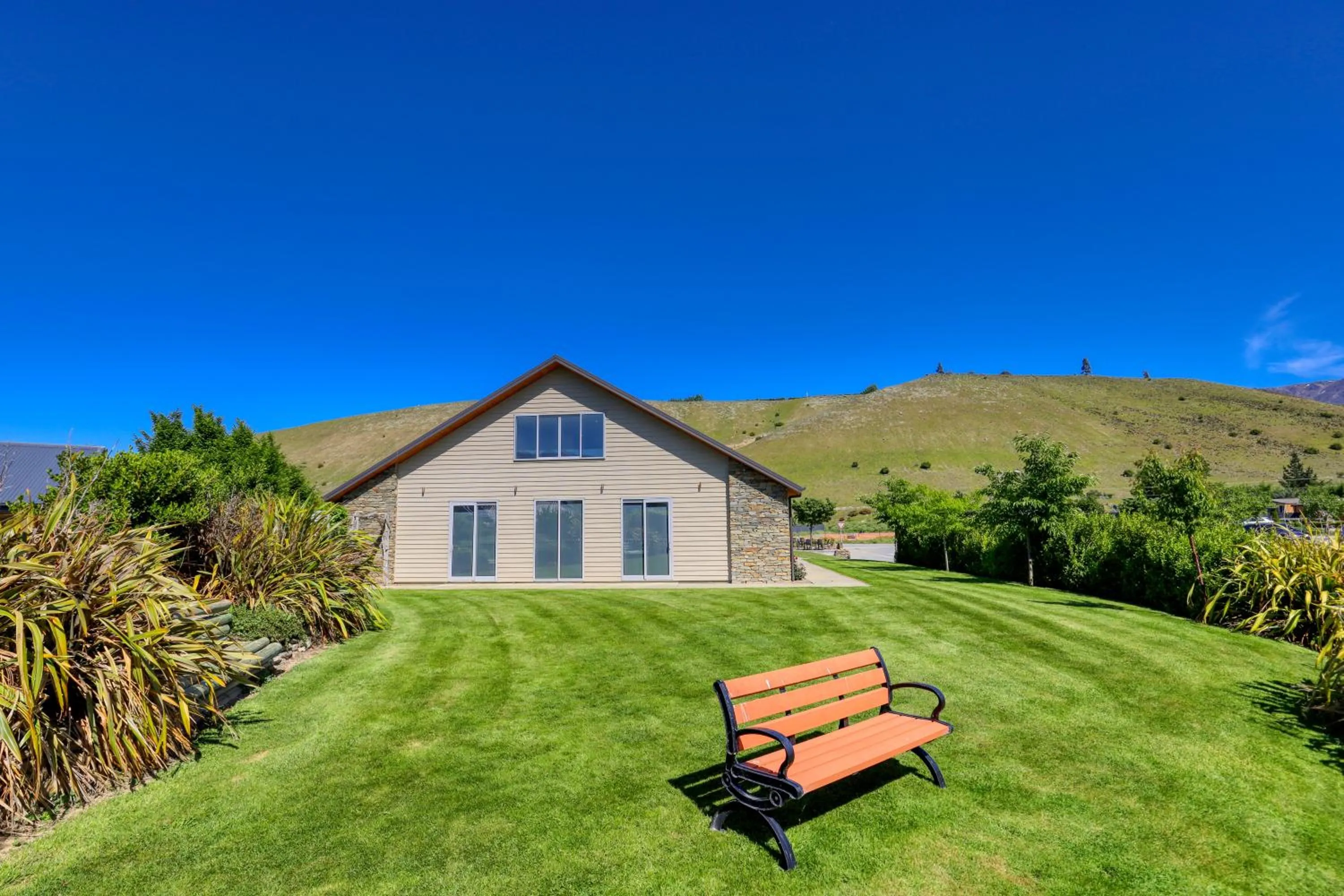 wedding in Marsden Lake Resort Central Otago