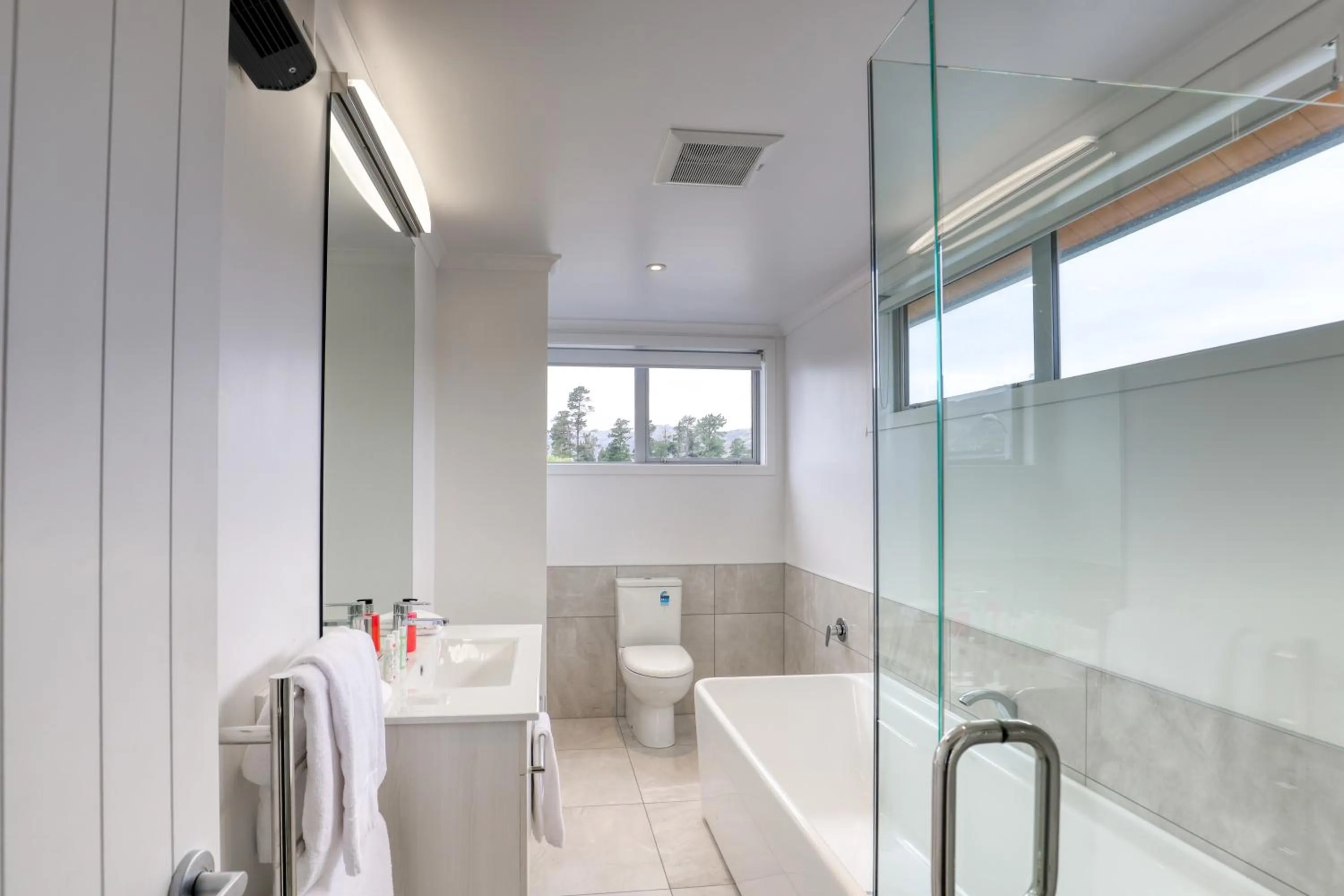 Bathroom in Marsden Lake Resort Central Otago