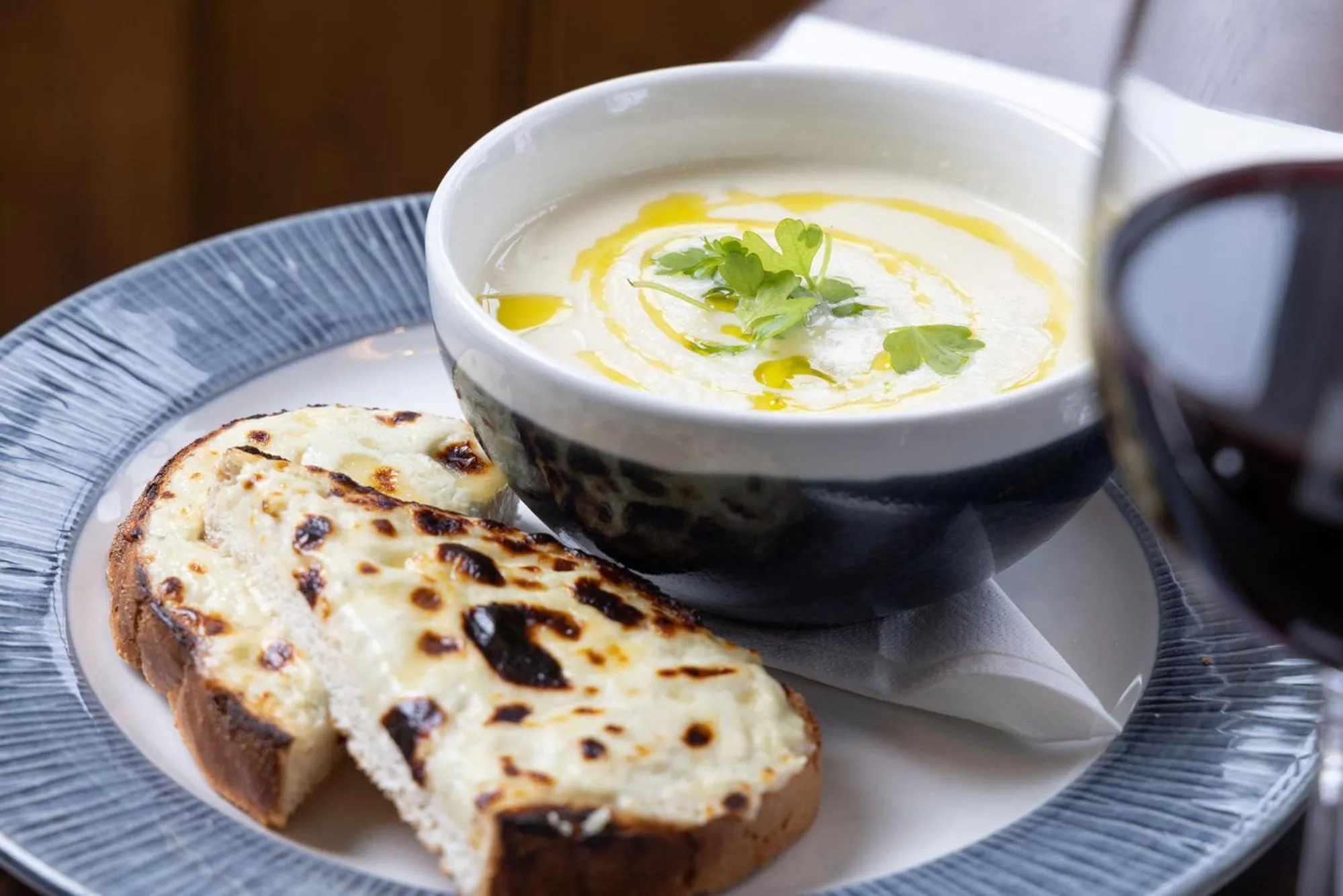 Food and drinks in The Ship