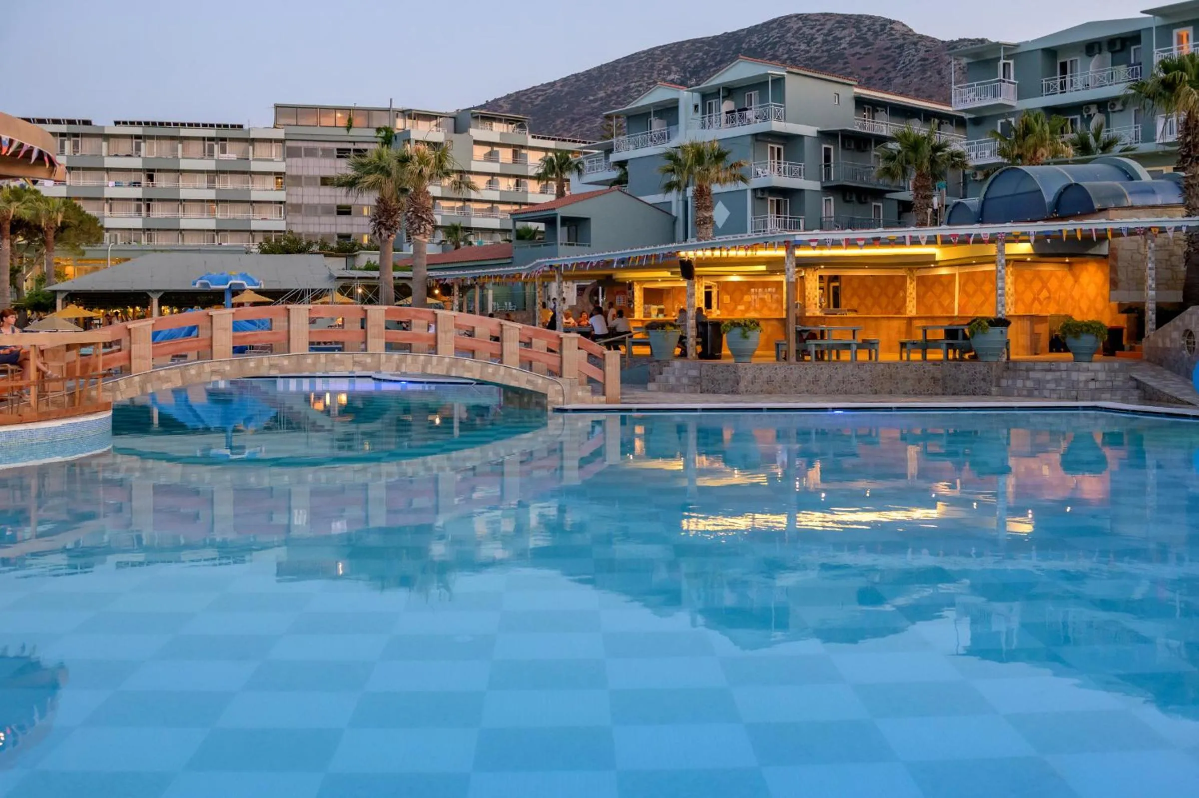 Swimming pool in Eri Beach & Village Hotel