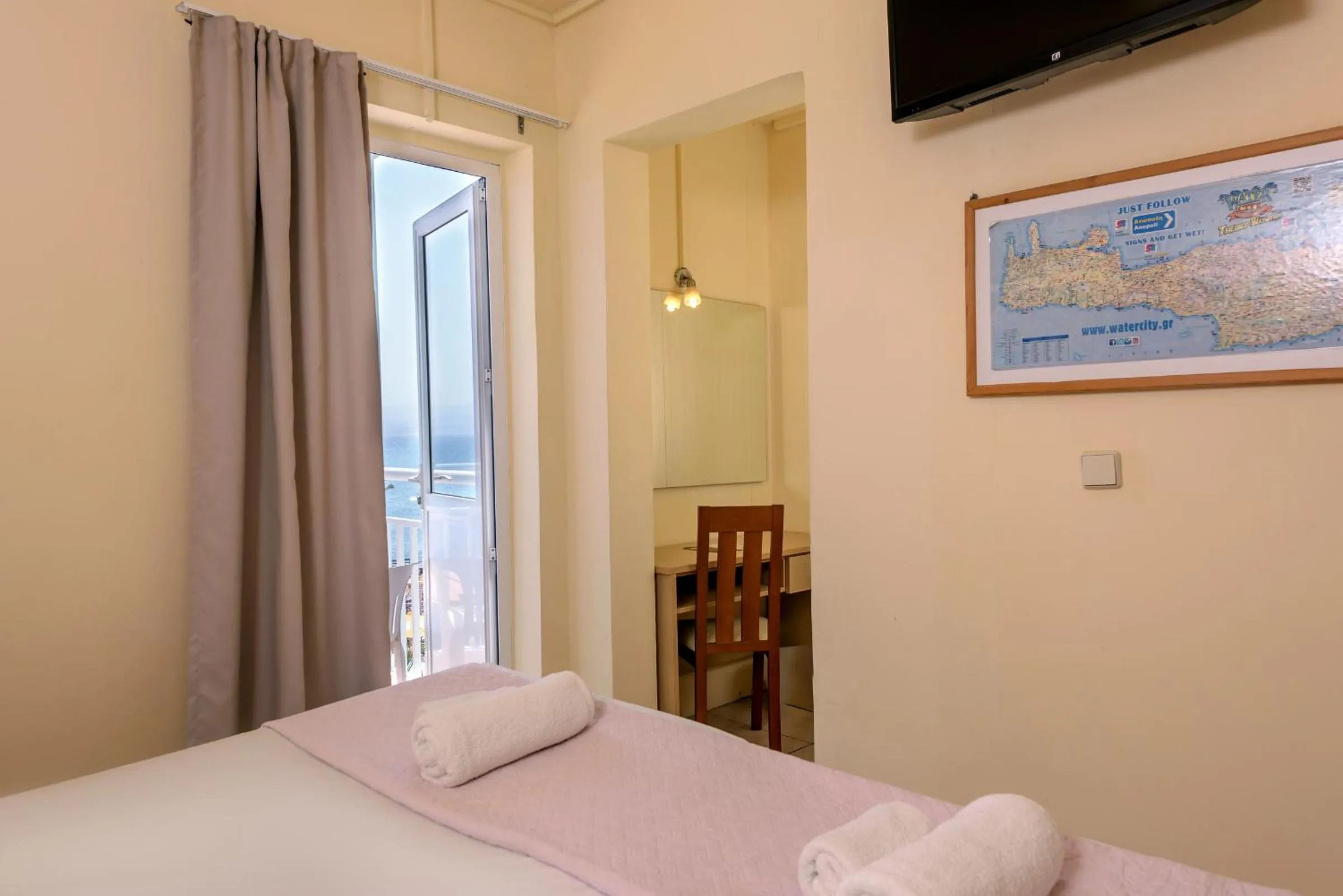 Bedroom in Eri Beach & Village Hotel