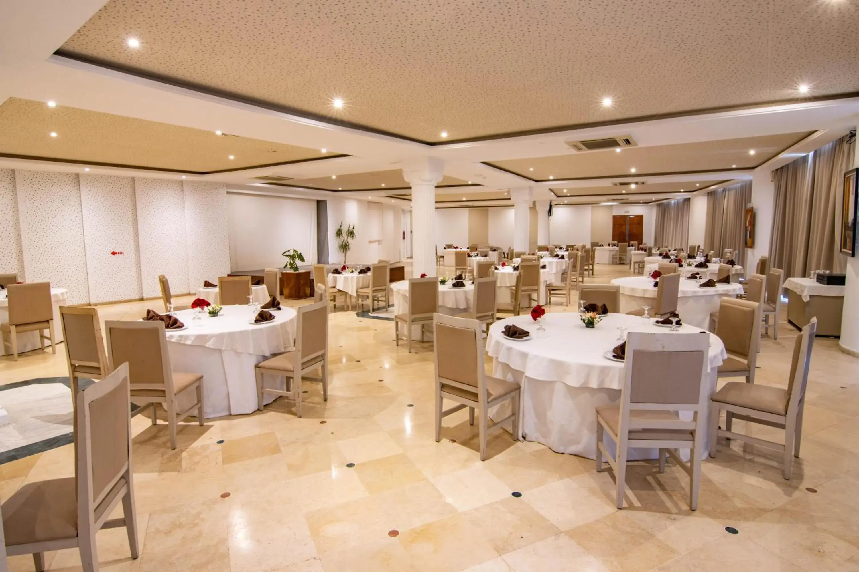 Restaurant/places to eat in Riadh Palms- Resort & Spa Restaurant/places to eat in Riadh Palms- Resort & Spa