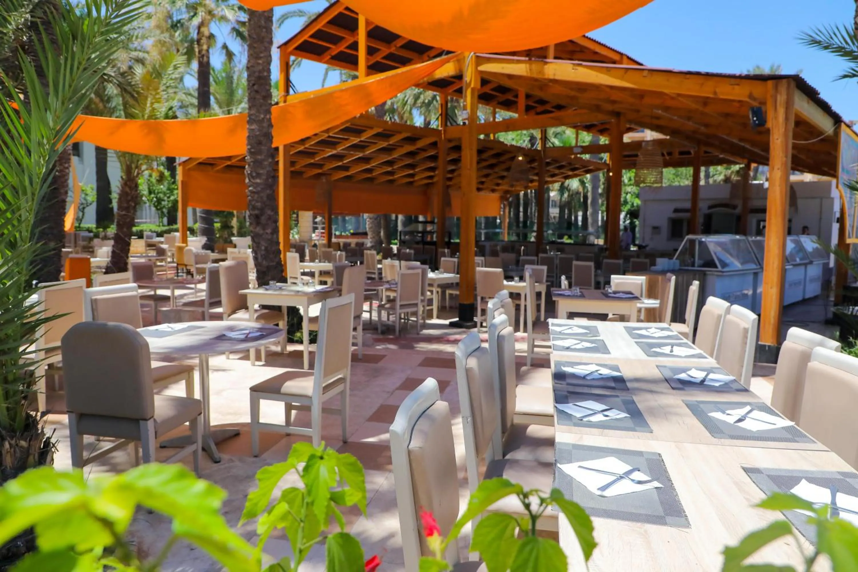 Restaurant/places to eat in Riadh Palms- Resort & Spa