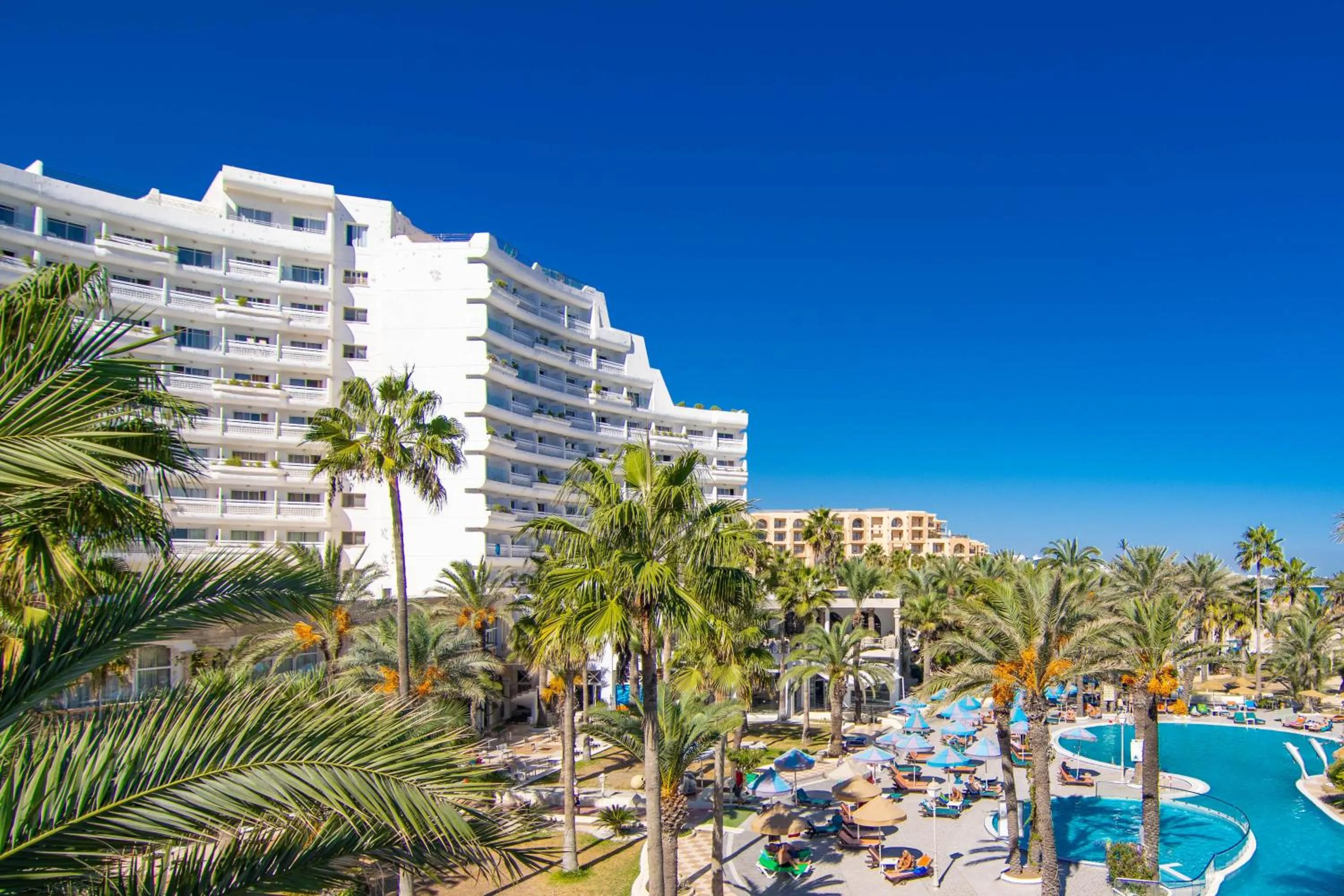 Swimming pool in Riadh Palms- Resort & Spa