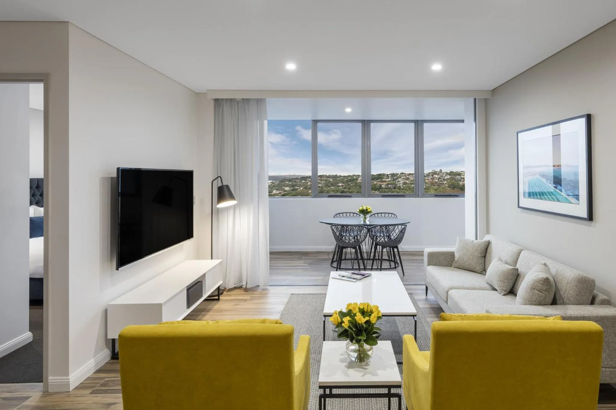 TV and multimedia in Meriton Suites Bondi Junction