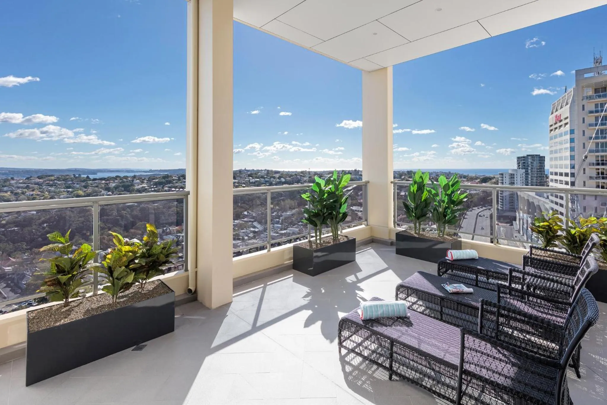 Balcony/Terrace in Meriton Suites Bondi Junction